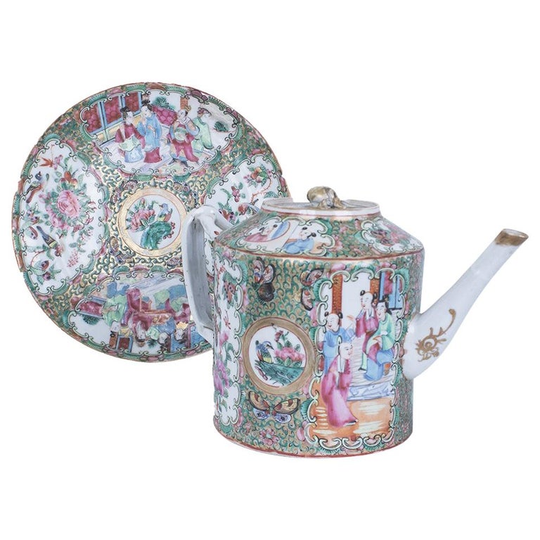 Ancient Chinese Teapot with Cover and Saucer, Late Qing Dynasty For