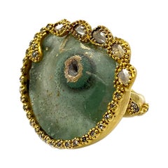 Ancienne bague cocktail avec verre romain ancien de 22,55 carats