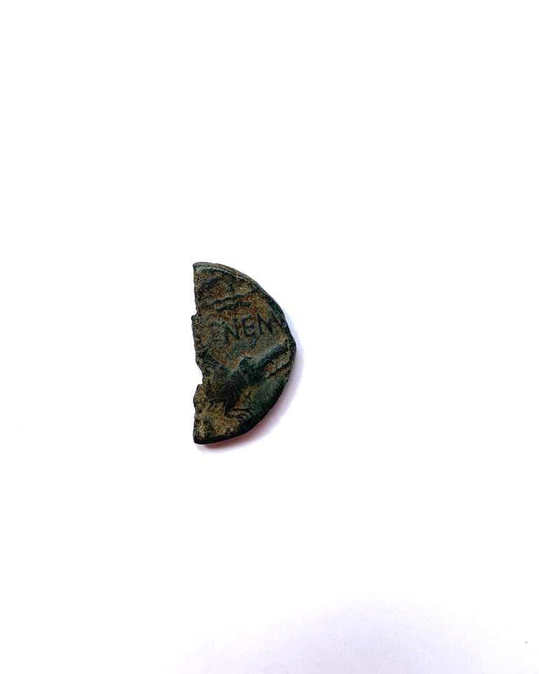 Pendentif de demi-coque Cléopâtre romain de l'époque antique en or jaune 22 carats et diamants 7