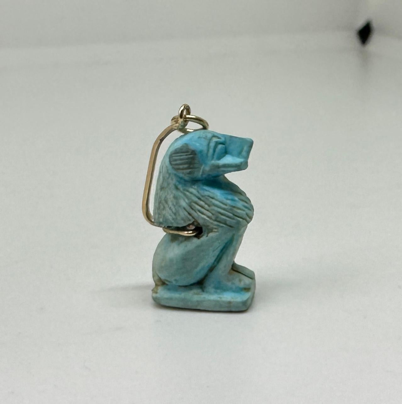 Antike ägyptische Fayence Baboon Affen Amulet-Halskette 700-300 B.C. 14K im Zustand „Hervorragend“ im Angebot in New York, NY