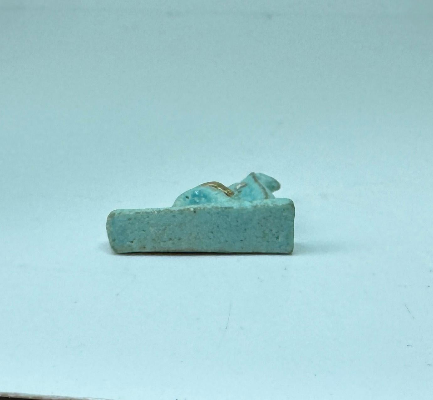 Ancienne Égypte Faience verte Cobra Serpent Uraeus Amulette 600-300 BC 14K en vente 5