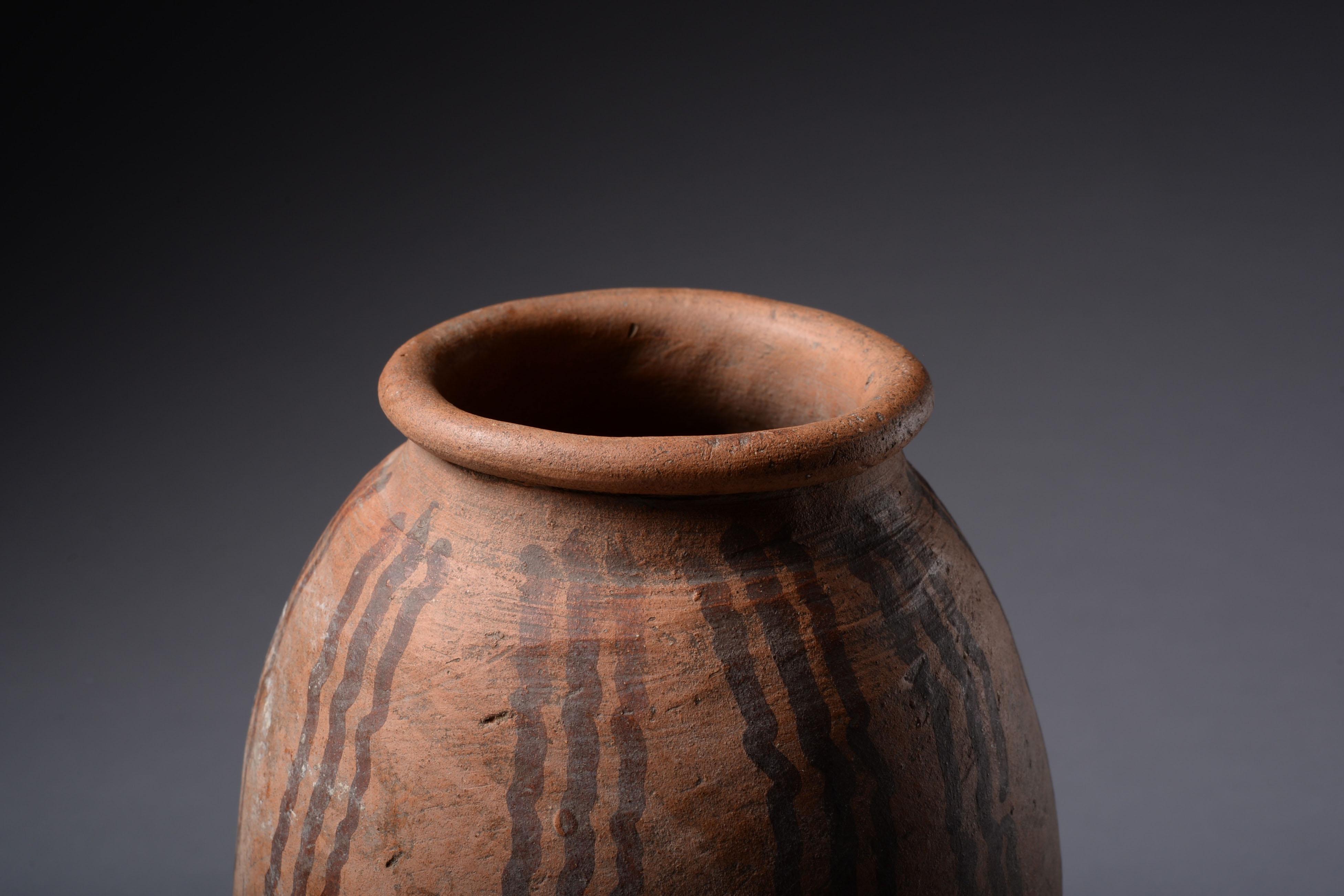 Egyptian Predynastic Naqada II Pottery Jar In Excellent Condition In London, GB