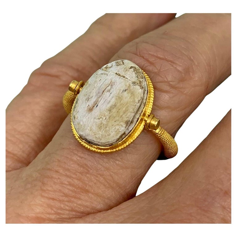 Antico amuleto egiziano in steatite Scarabeo Anello girevole in