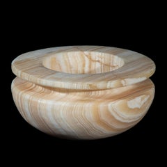 Vase en albâtre de style égyptien ancien