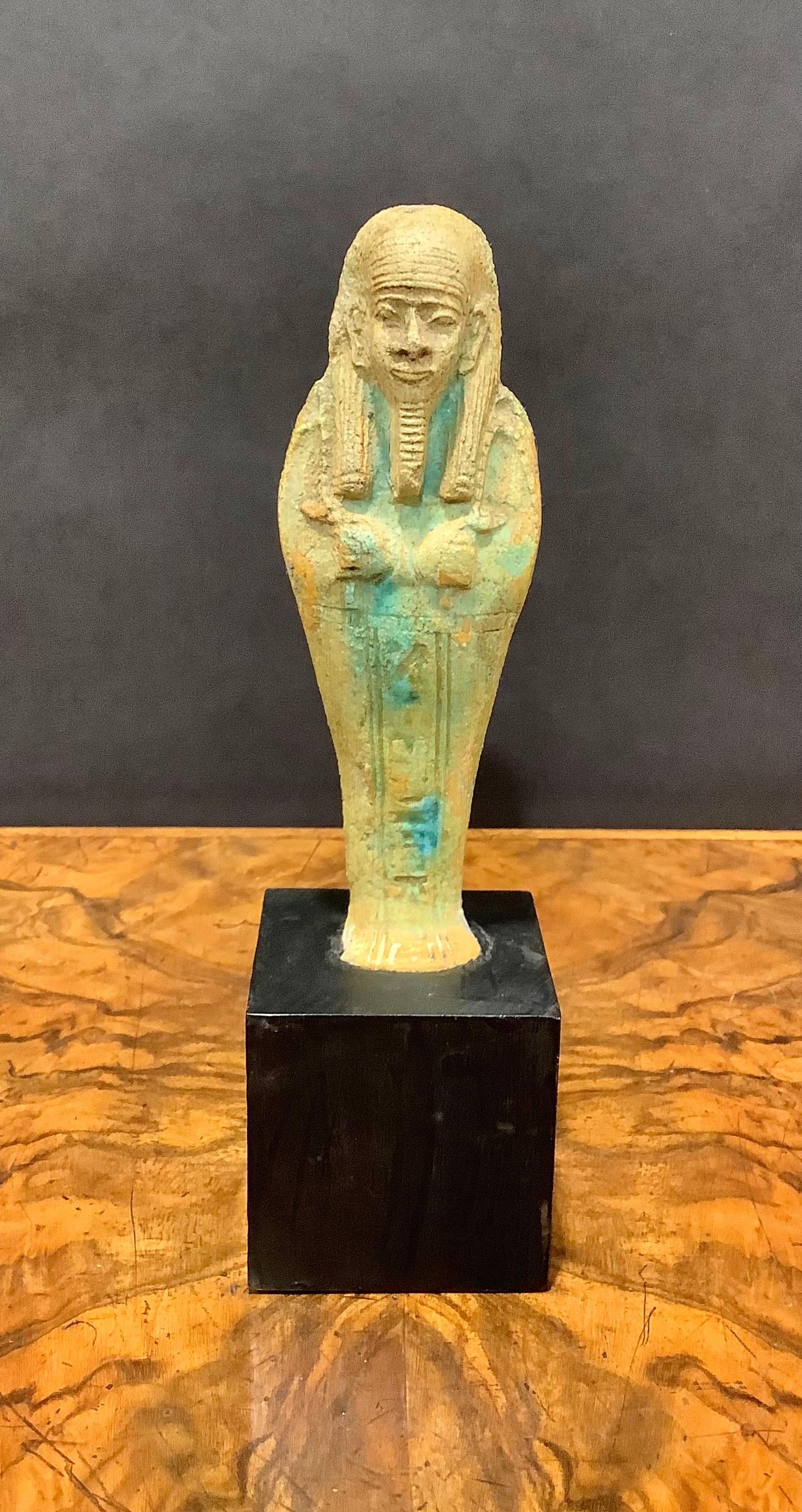 Ancient Egyptian Turquoise Glazed Faience Ushabti of the 26th Dynasty In Good Condition For Sale In Nottingham, GB