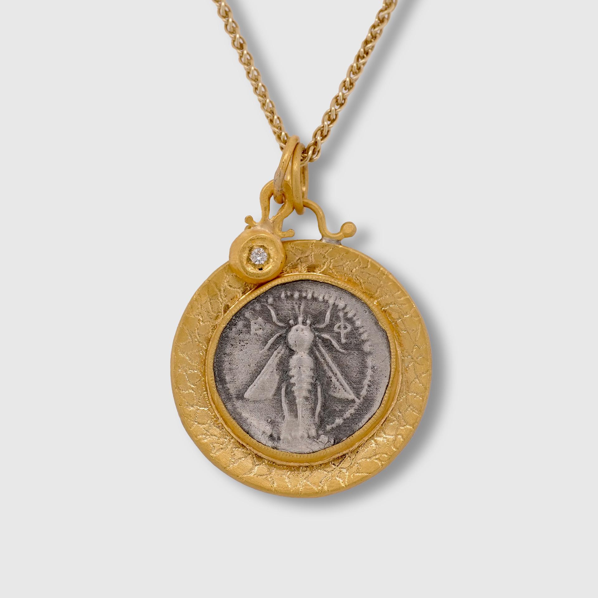 Ancient Ephesus Queen Bee Tetradrachm Coin Replica Pendant, 24K Gold & Silver In New Condition In Bozeman, MT