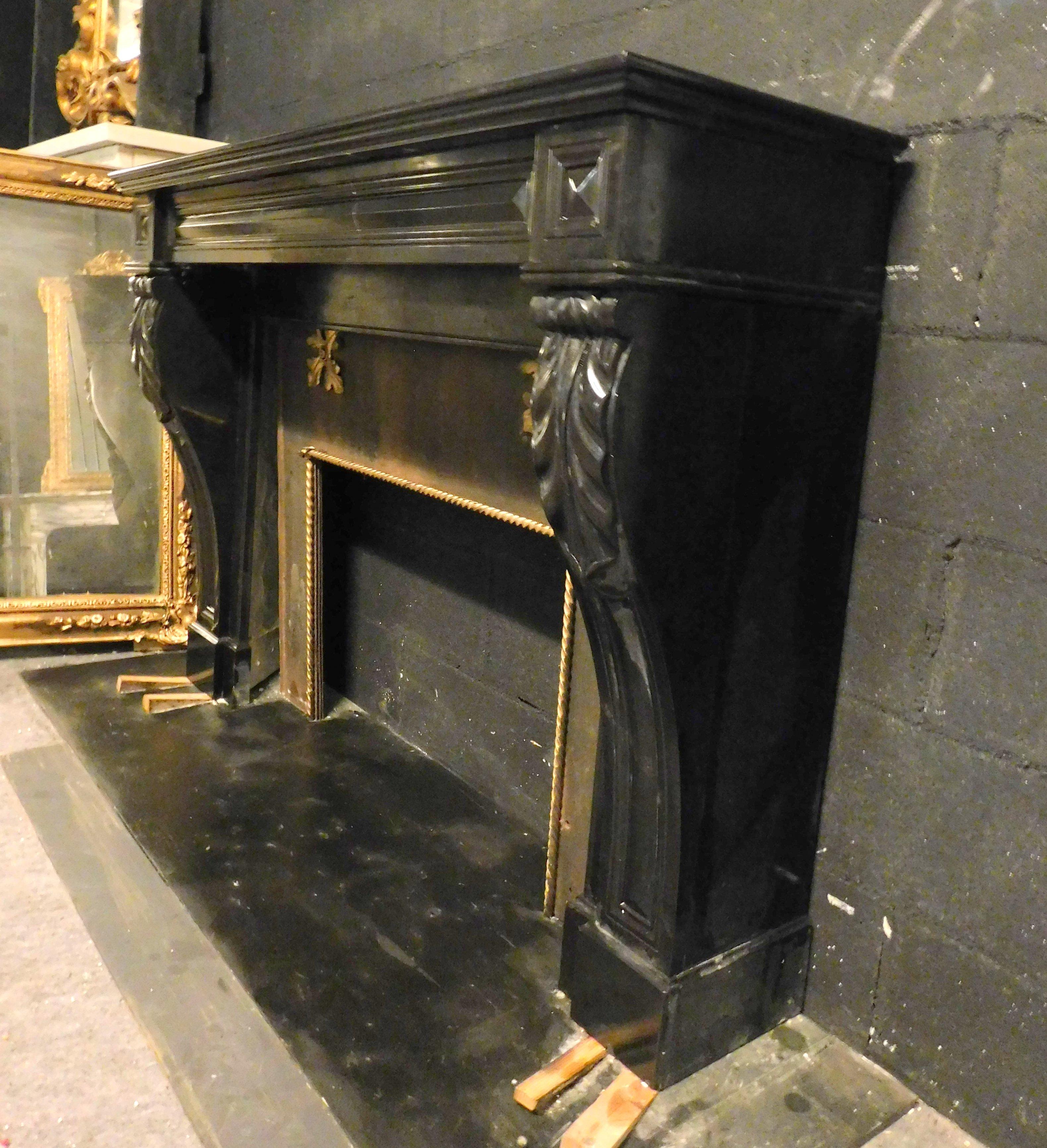 Ancient Fireplace in Carved Black Marble, from the 19th Century, Italy For Sale 1