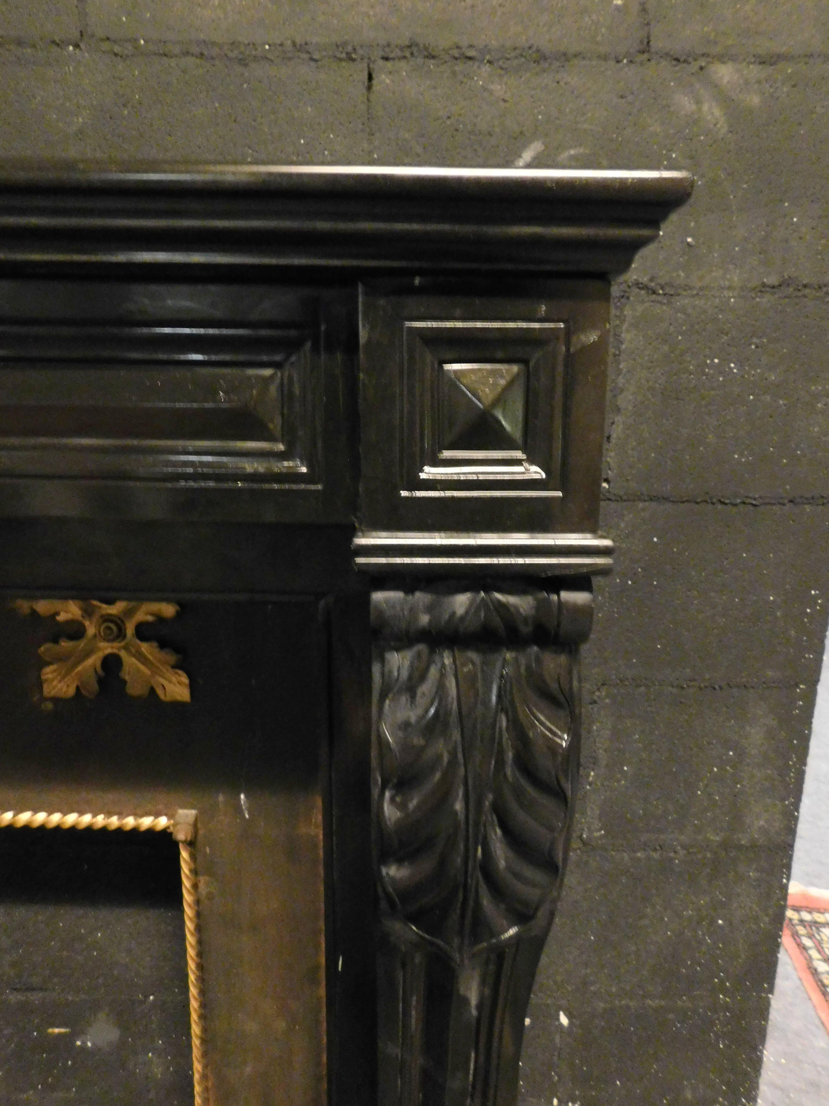 Ancient Fireplace in Carved Black Marble, from the 19th Century, Italy For Sale 3