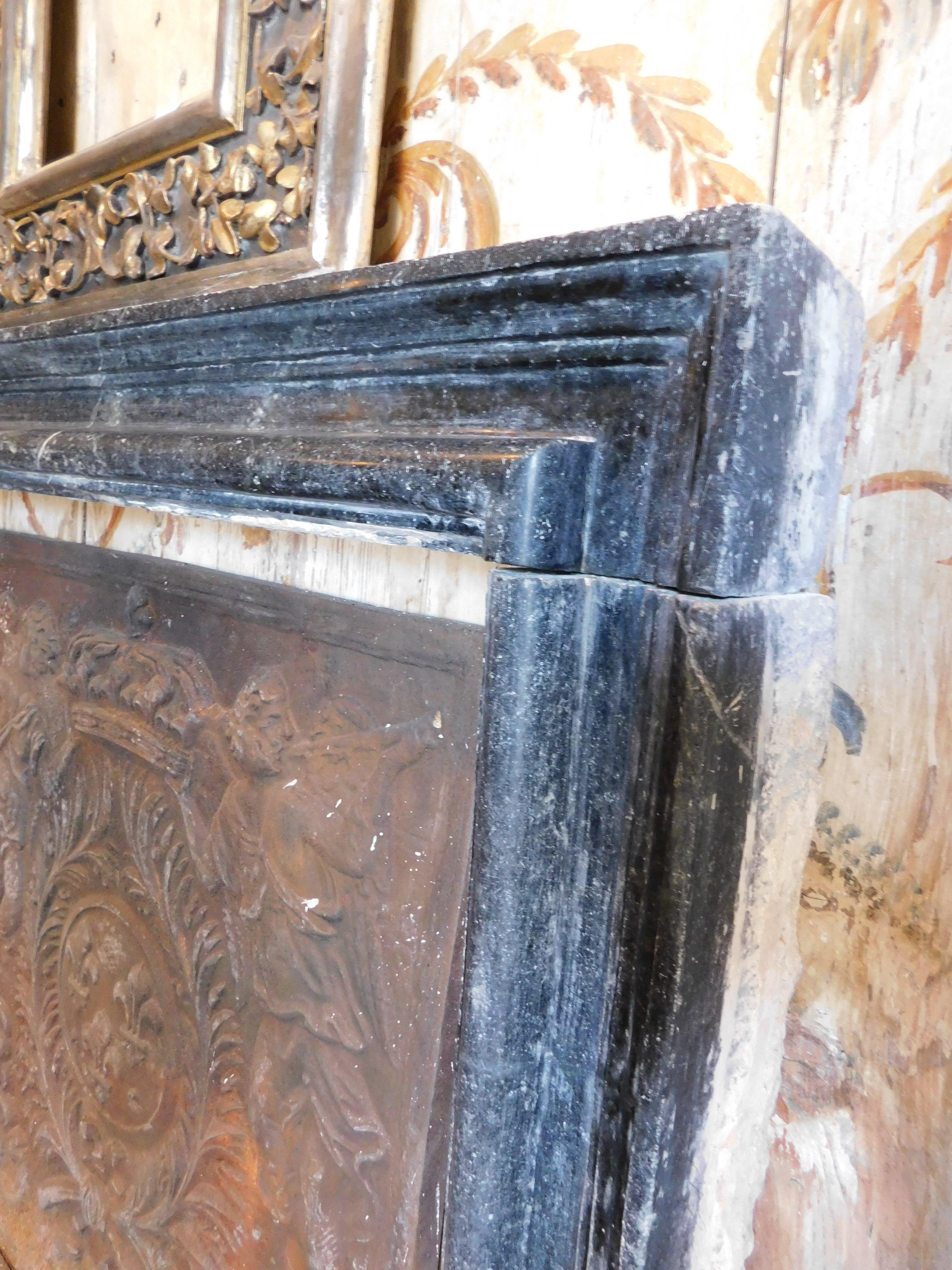 Marble Fireplace mantle in green Serpentine marble, from Tuscany (Italy) For Sale