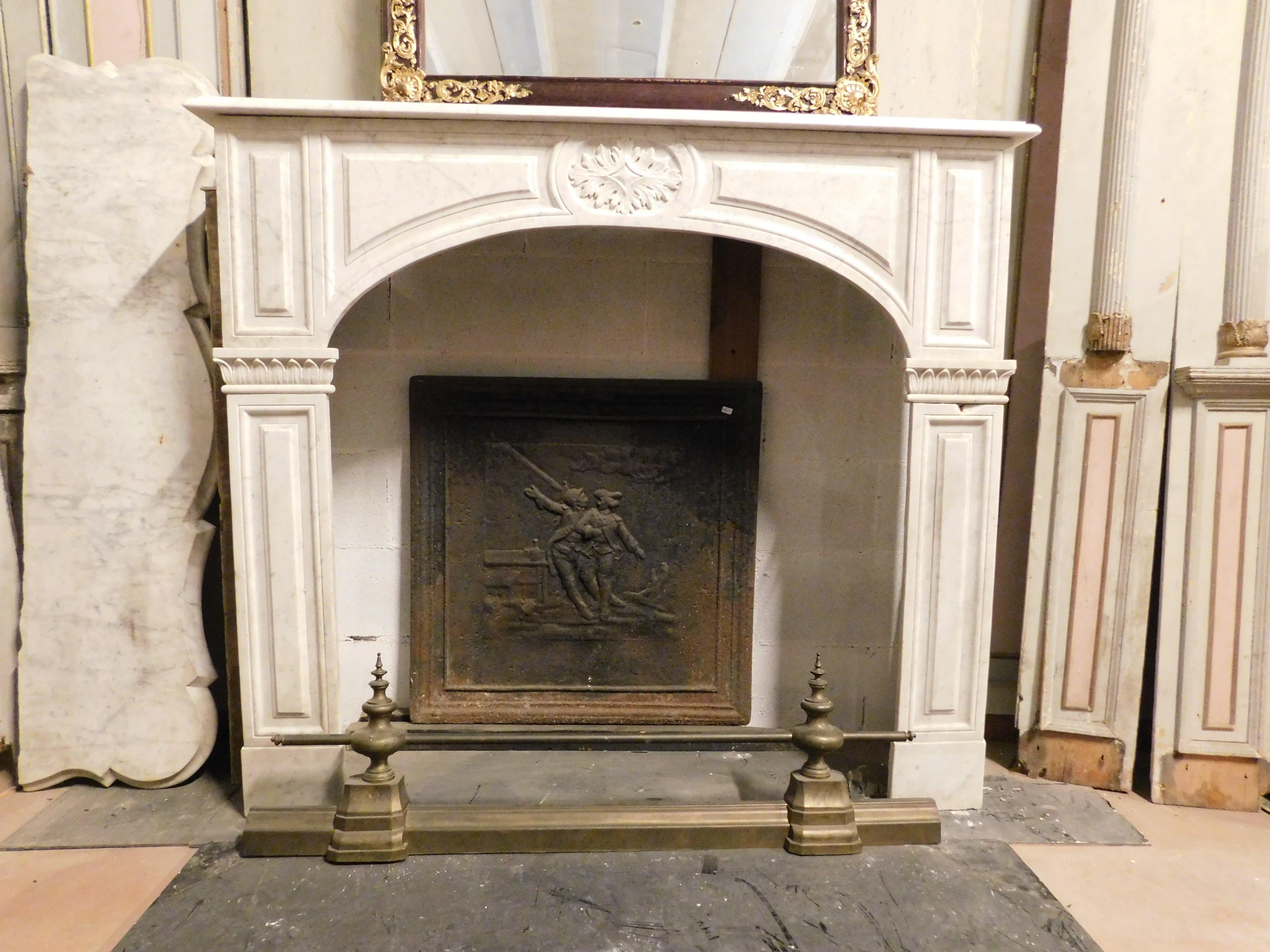 Ancient Fireplace in White Marble, Carved. Turin, 1800s For Sale 2