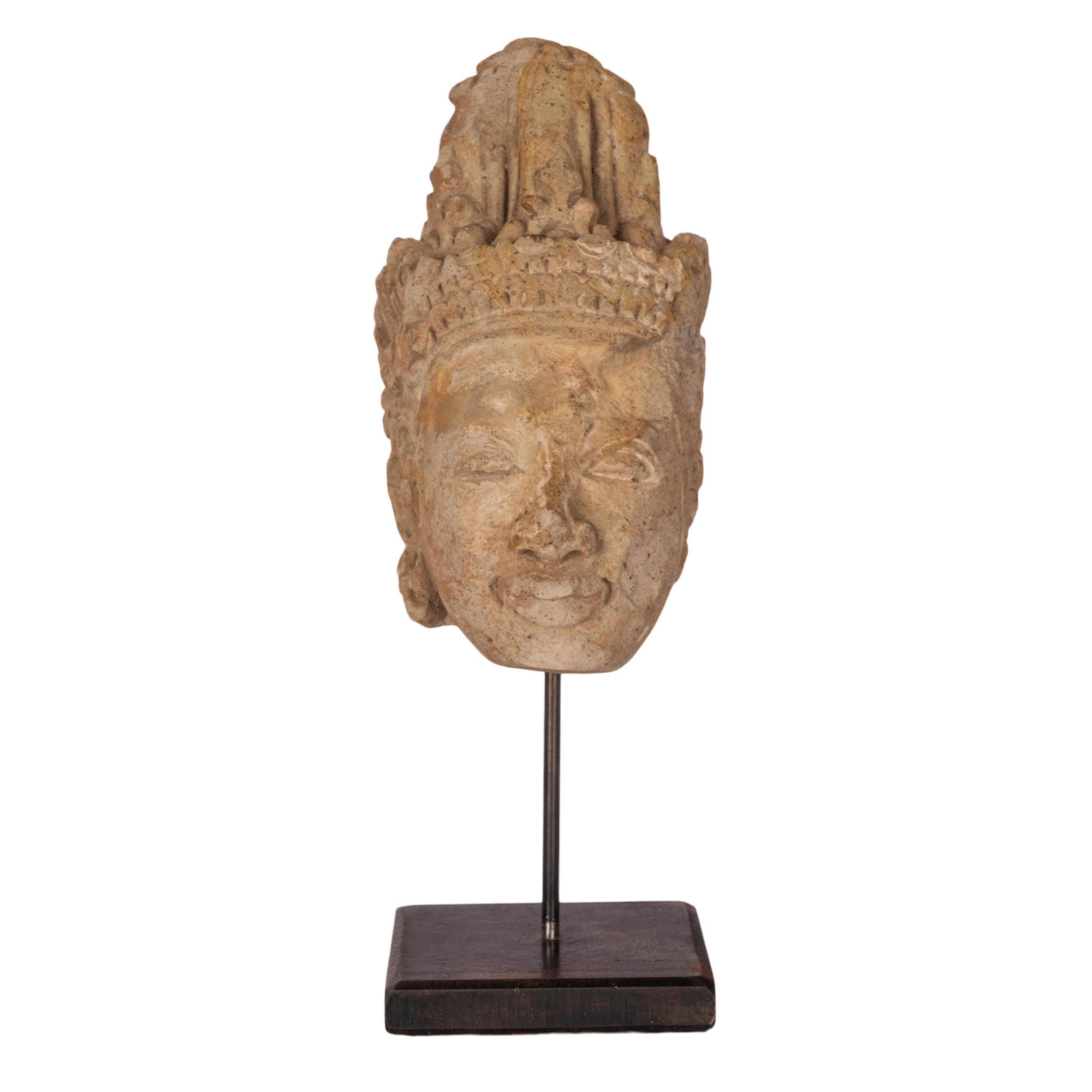 Ancient Gandharan Carved Stucco Greco Buddhist Bodhisattva Head Bust 400-500 CE For Sale 2