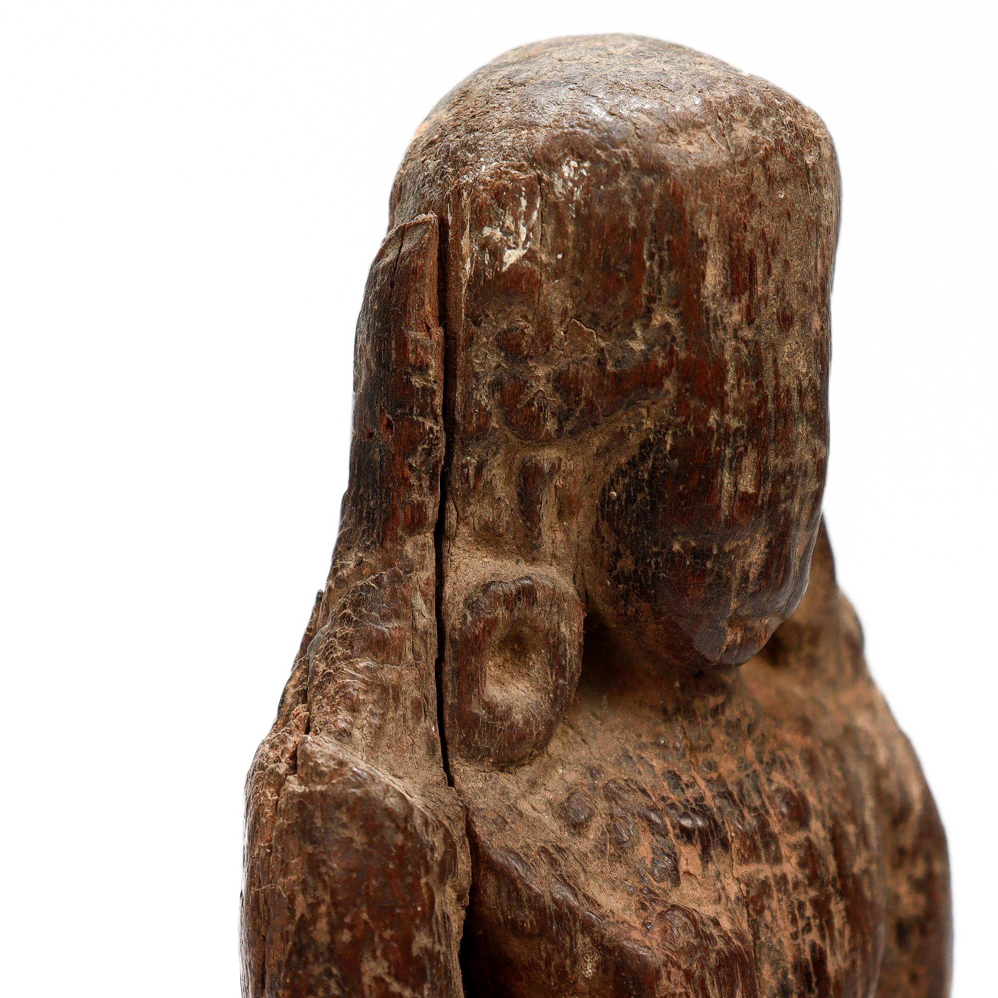 Ancien Bodhisattva en bois sculpté du Gandhara en vente 5