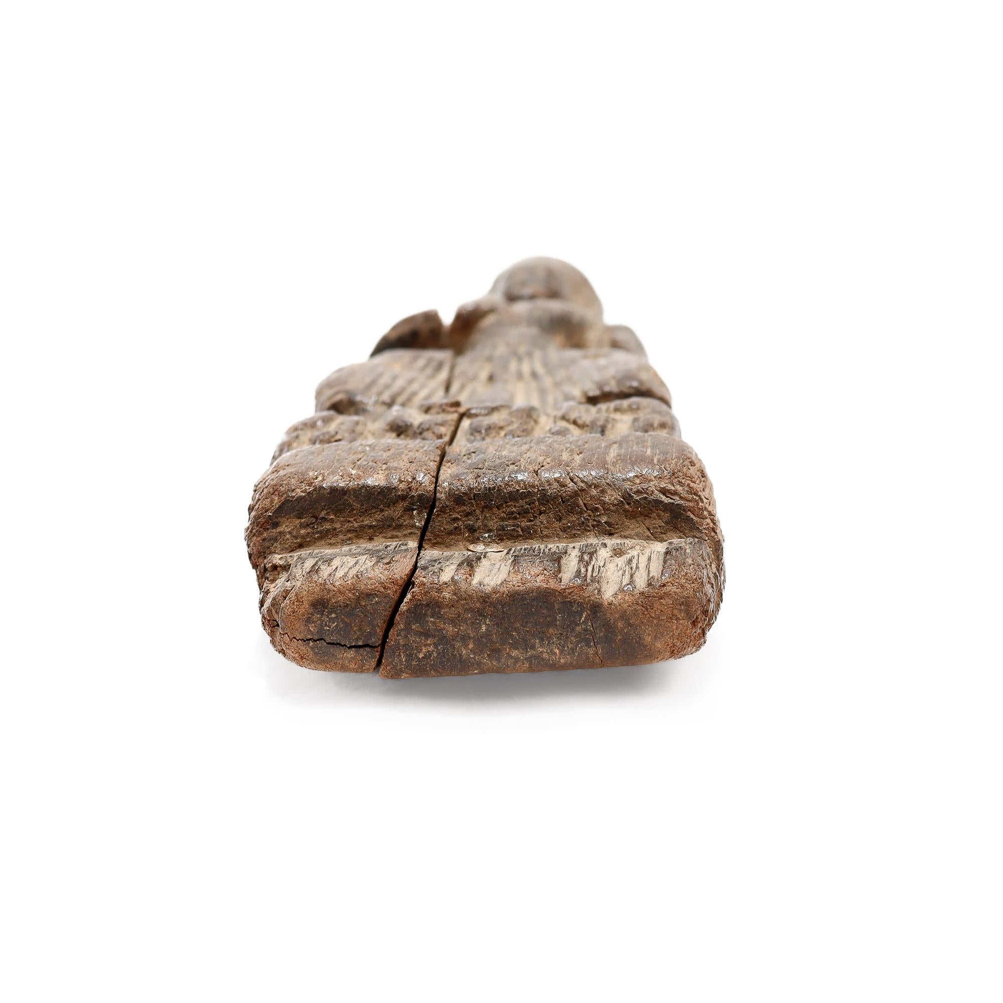 Ancien Bodhisattva en bois sculpté du Gandhara en vente 1