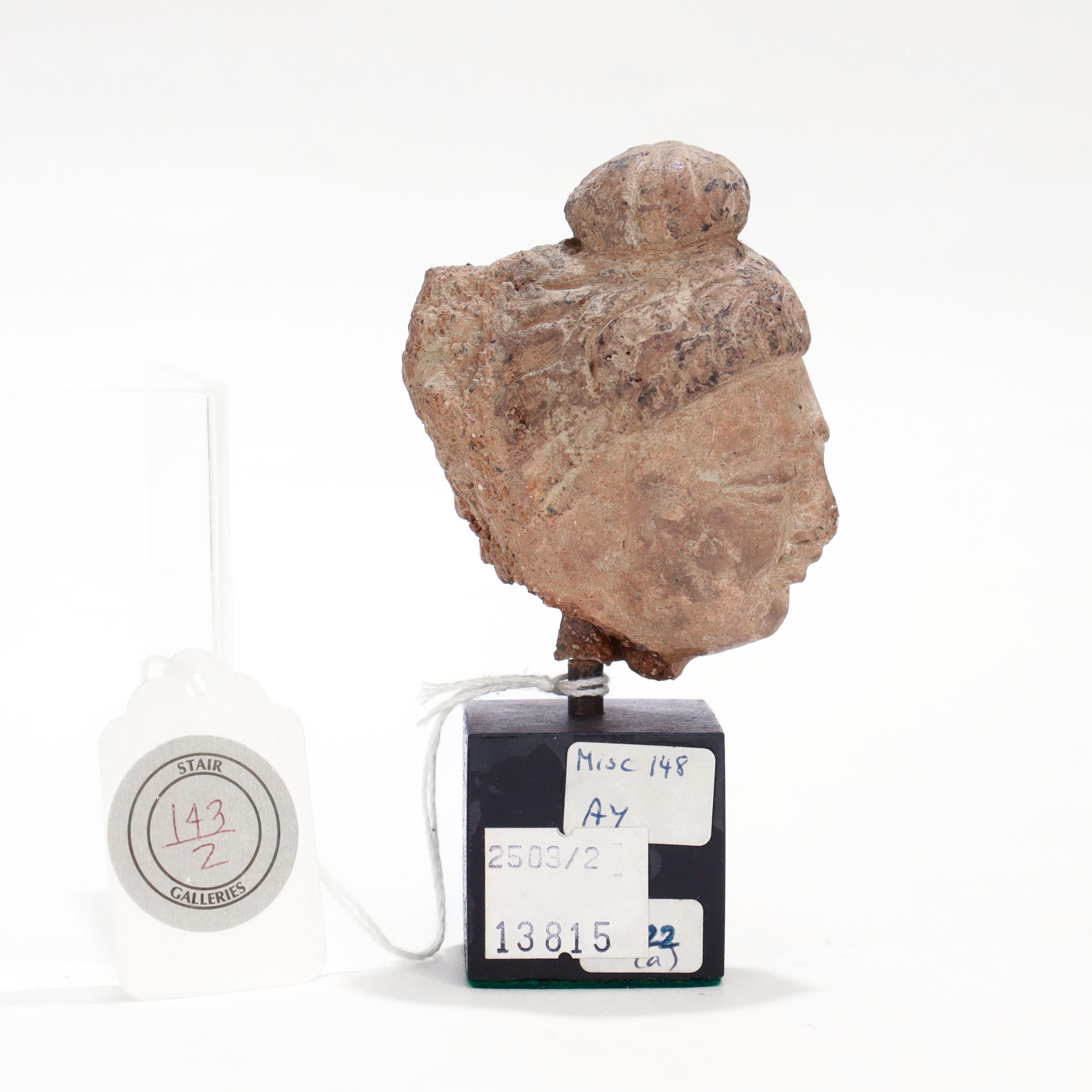 Ancient Gandharan Miniature Stucco Bust of the Buddha, ca. 5th Century For Sale 2