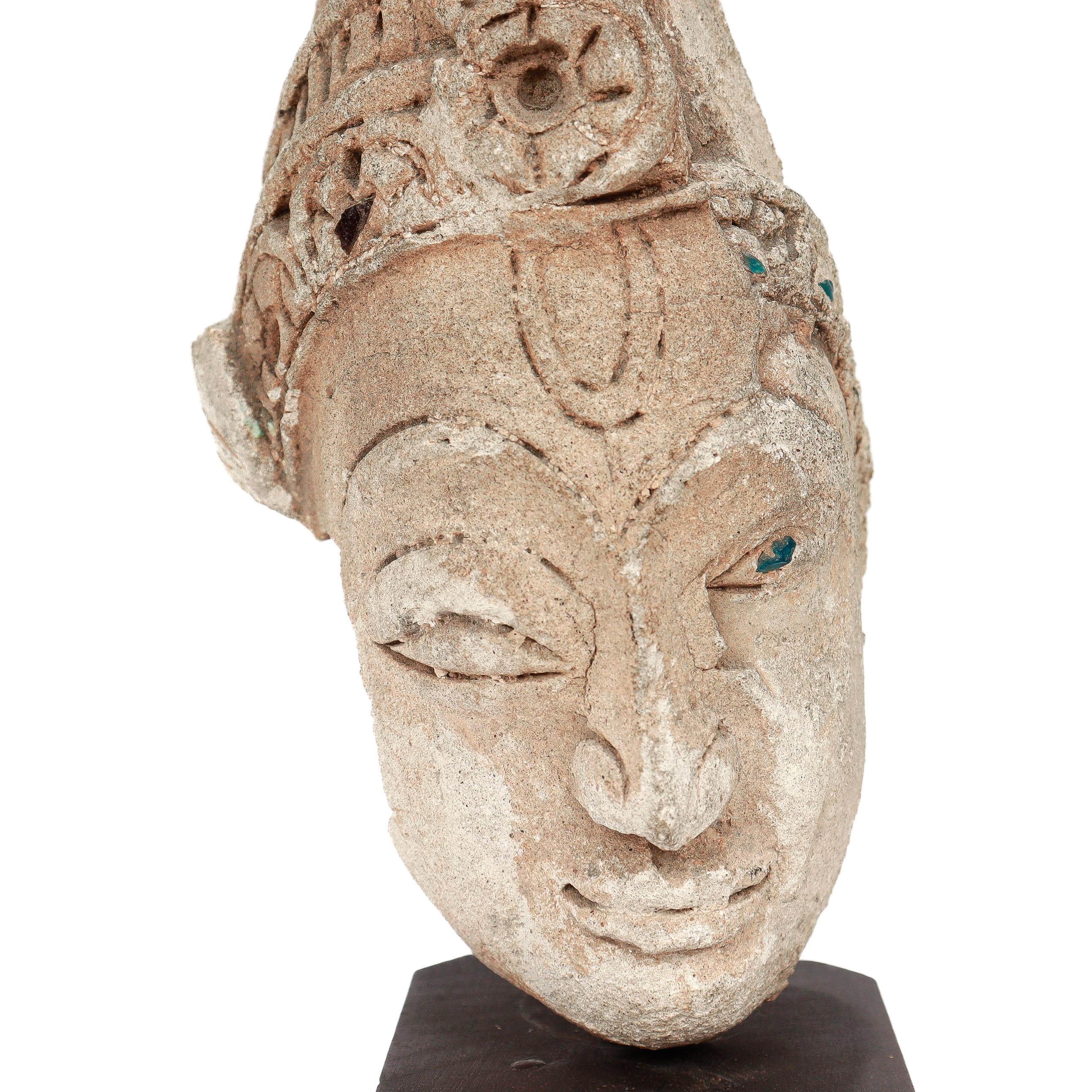 Ancient Gandharan Stucco on Terracotta Figural Buddha/Bodhisattva Bust For Sale 2