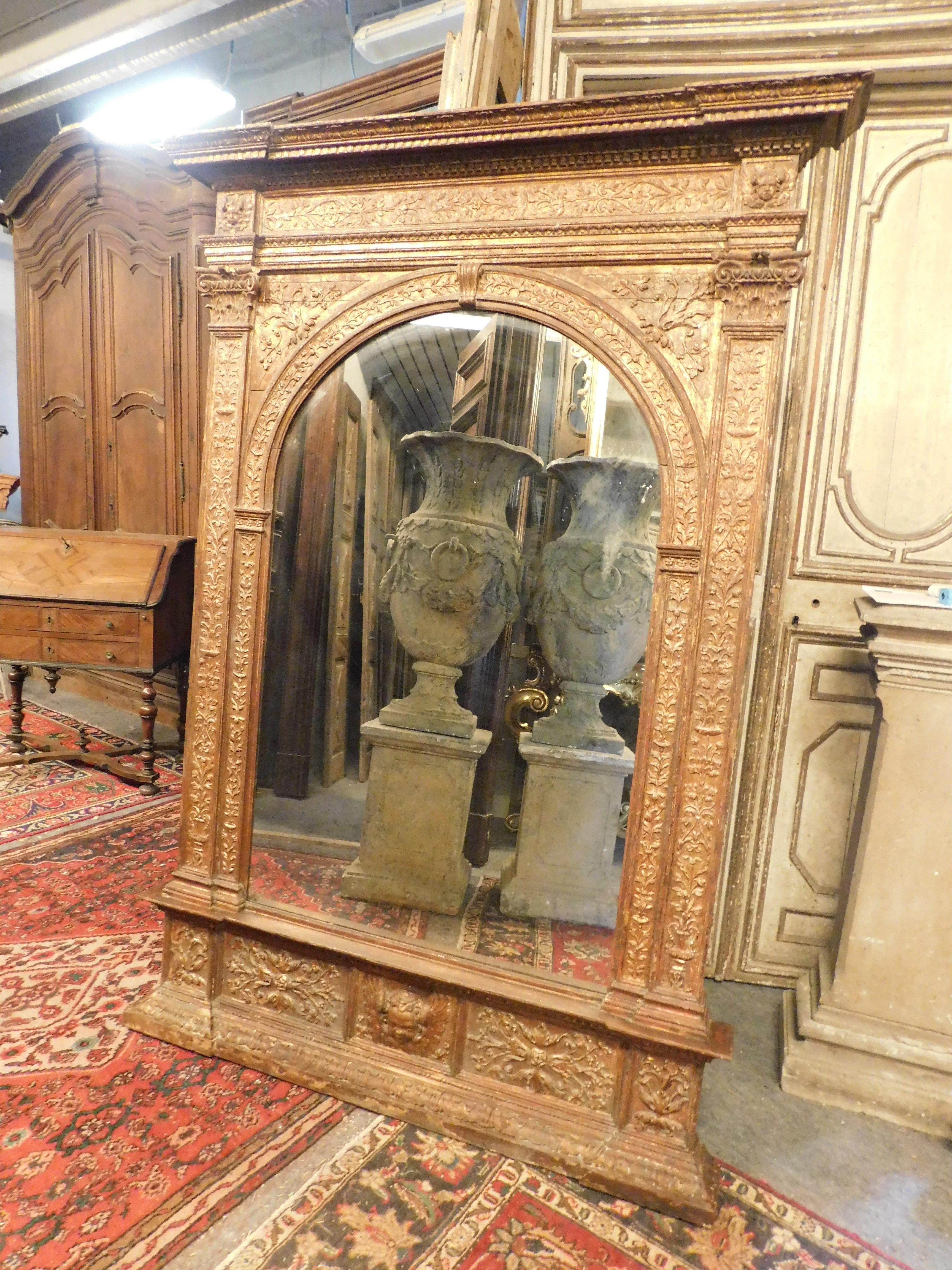 Miroir de sol ancien, doré et sculpté, Italie, XIXe siècle en vente 1