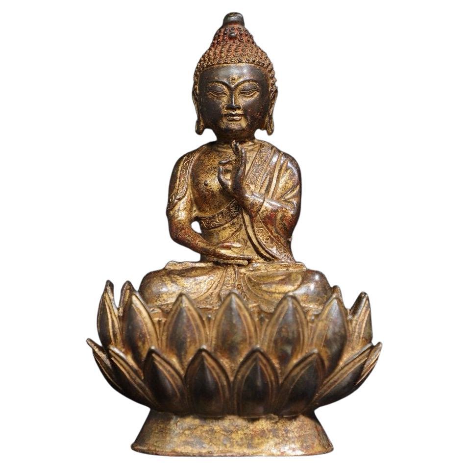 Ancient Gilt Bronze Sitting on Lotus Buddha Statue For Sale