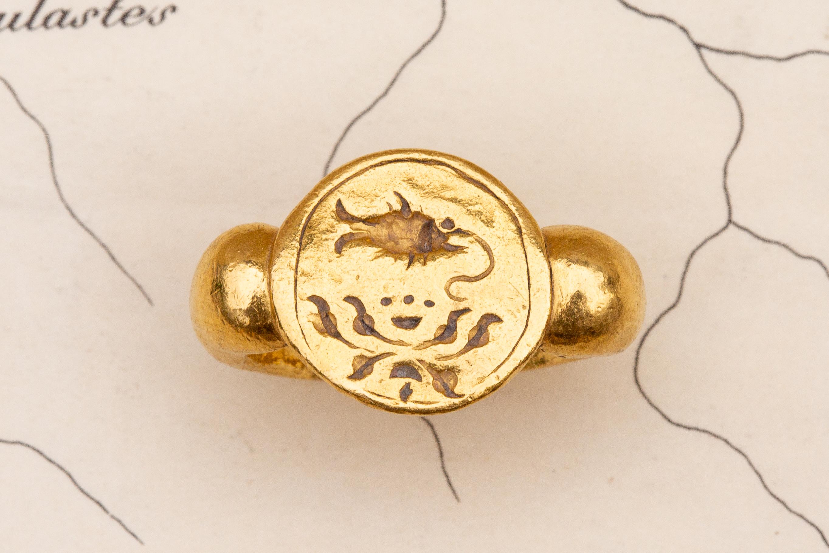 Ancient Gold Javanese Ring 9th-10th Century Fish and Lotus Flower 3