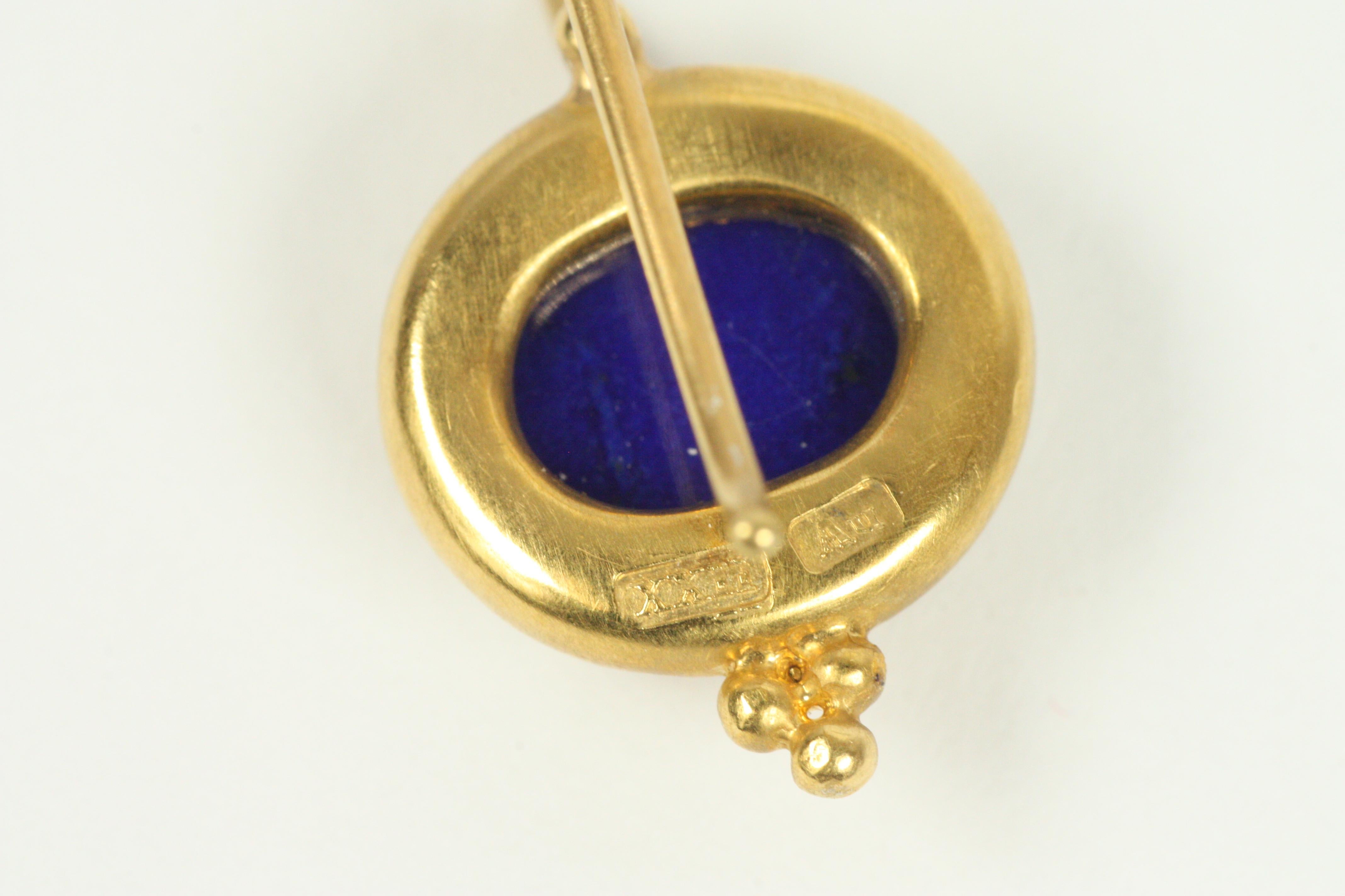 Orecchini a goccia in oro giallo 22 carati con lapislazzuli ovale cabochon In condizioni Nuovo in vendita a Santa Monica, CA