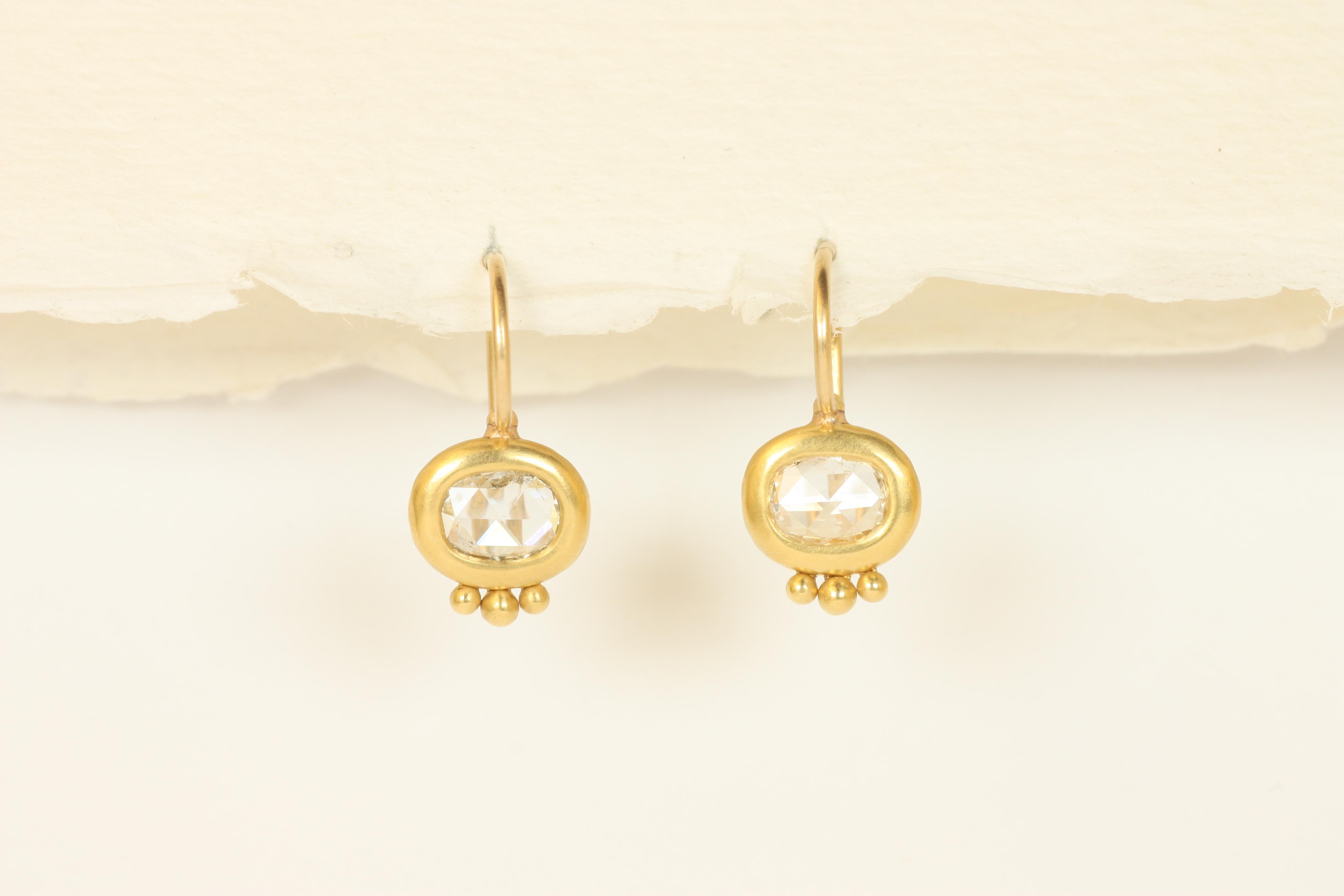 Pendants d'oreilles anciens Greco avec diamants ovales taillés en rose en or jaune 22K Neuf - En vente à Santa Monica, CA