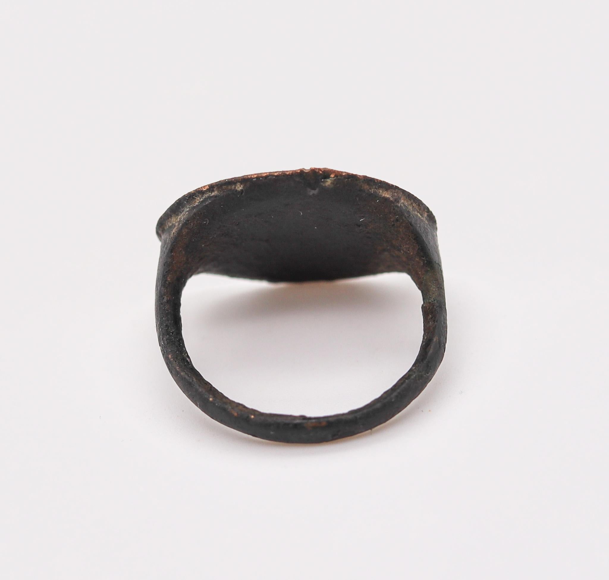 Women's or Men's Ancient Greece 4th Century BC Hephaestus Signet Bronze Ring with Hermes For Sale