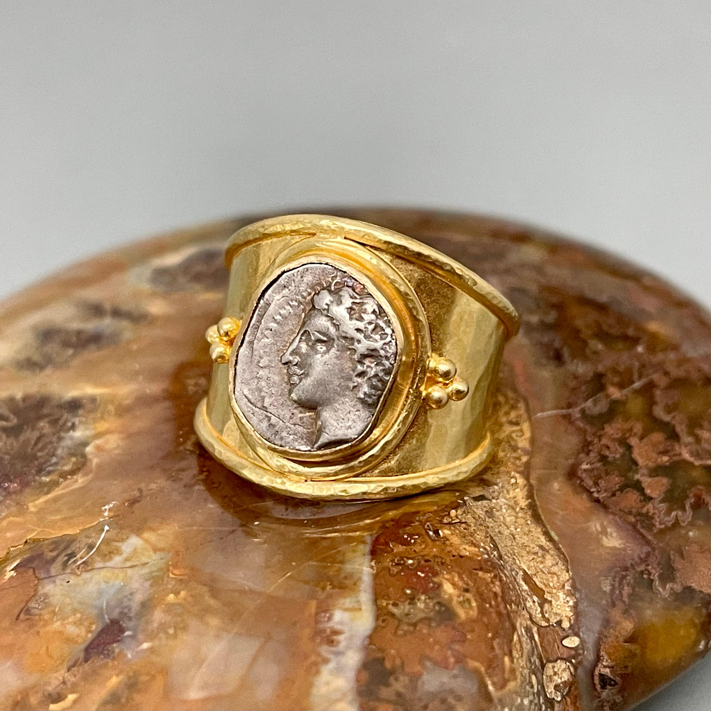 Grec classique Bague en or 18 carats en grec ancien, 2e sicle av. en vente