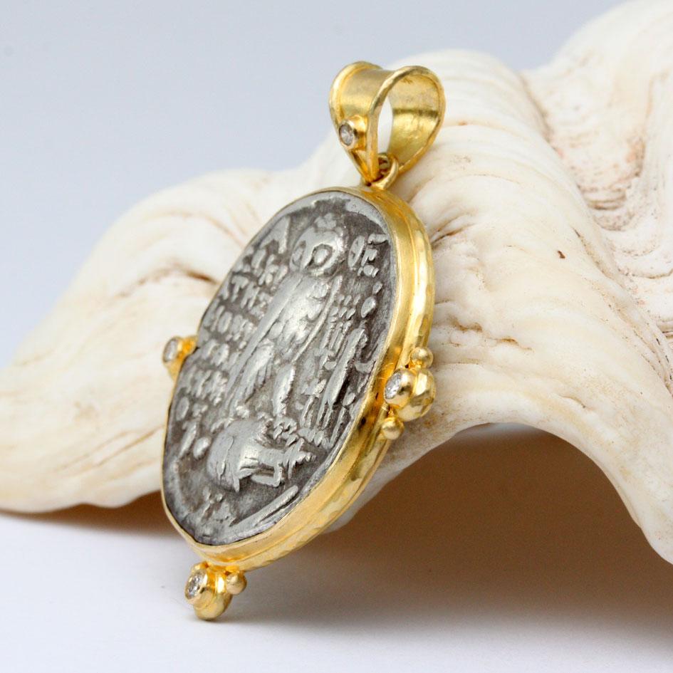 Pendentif en or 18 carats hibou grec ancien du IIe siècle av. Unisexe en vente