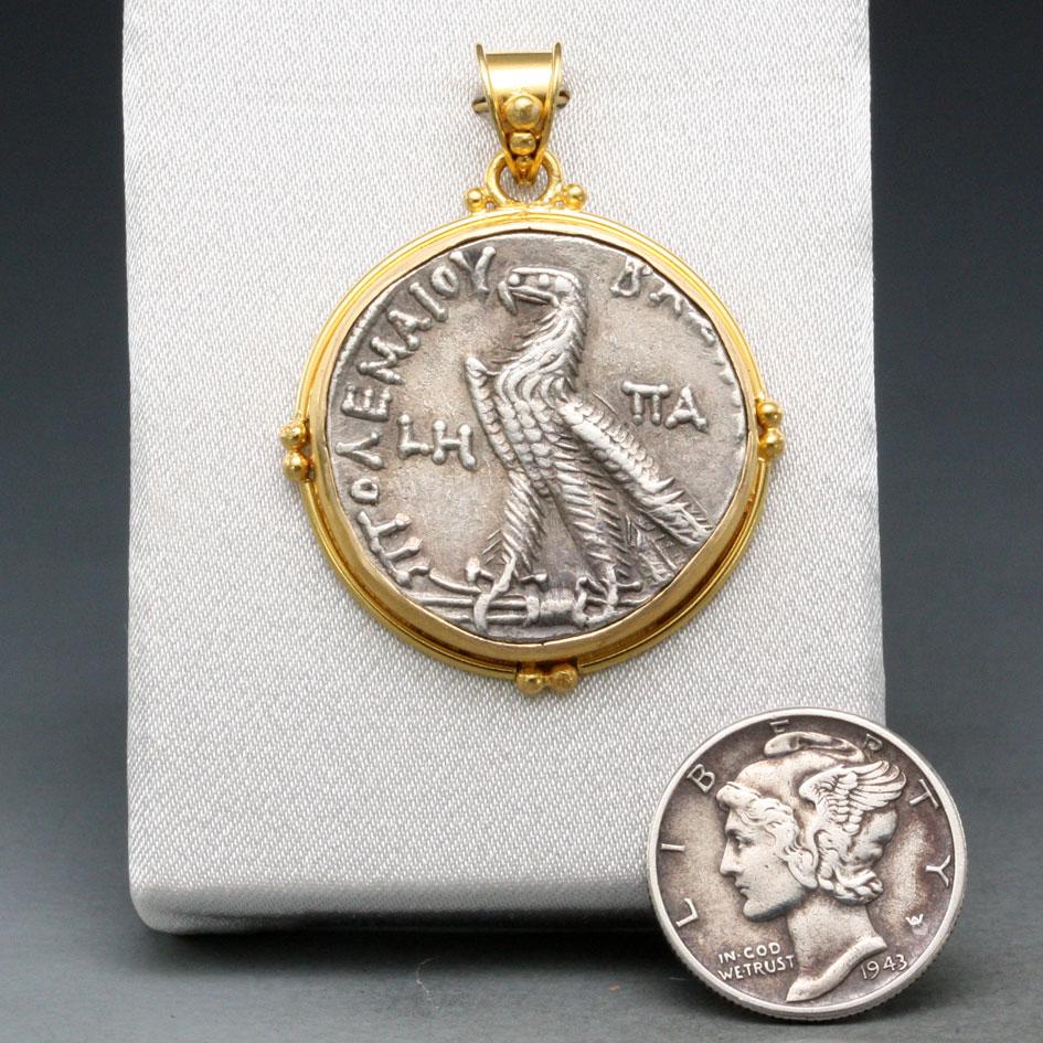 Ancient Greek 2nd Century BC Ptolemaic Eagle Coin 18K Gold Pendant In New Condition For Sale In Soquel, CA
