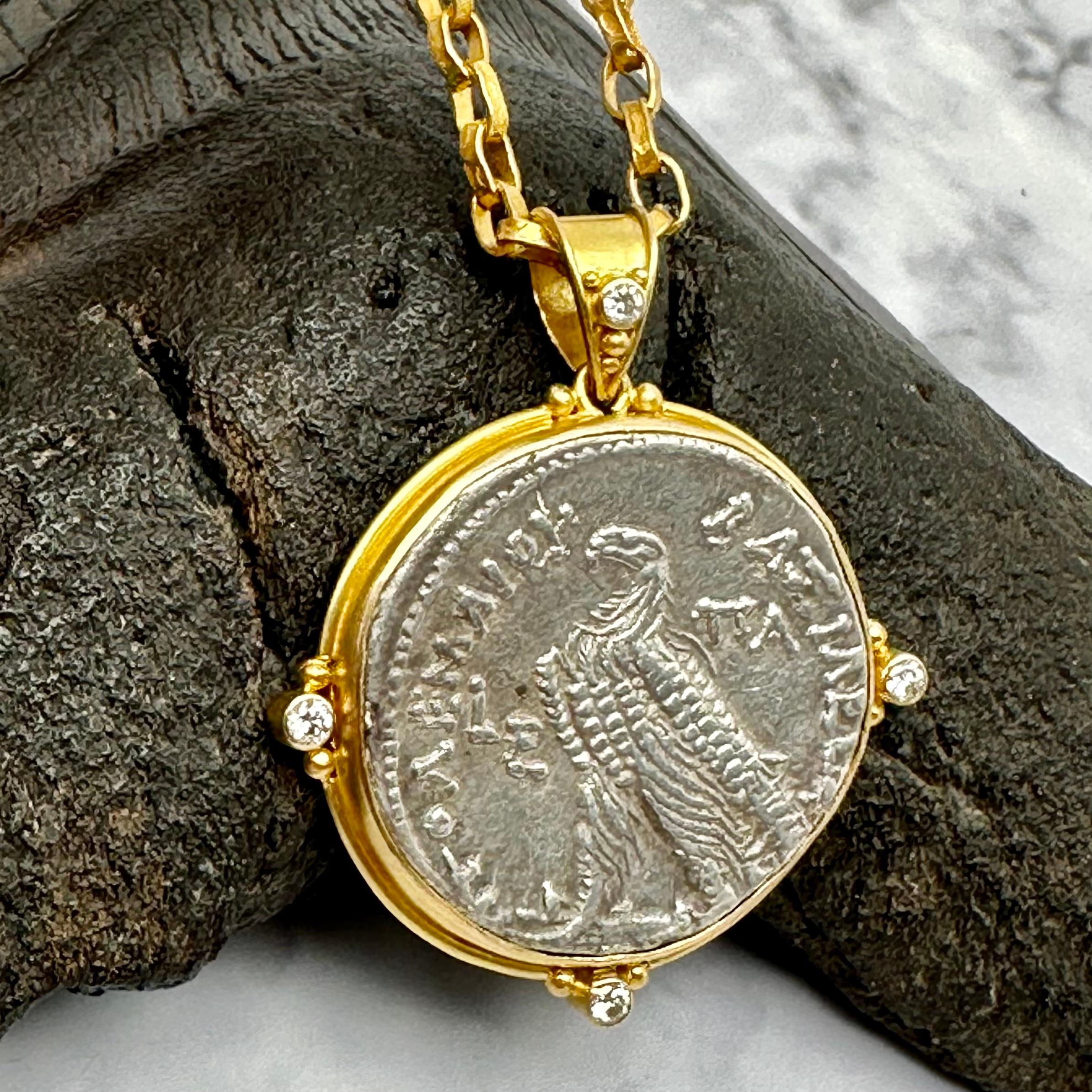 Pendentif en or 18 carats Aigle Ptoléméen grec ancien du 2e siècle avant J.-C. Diamants 1