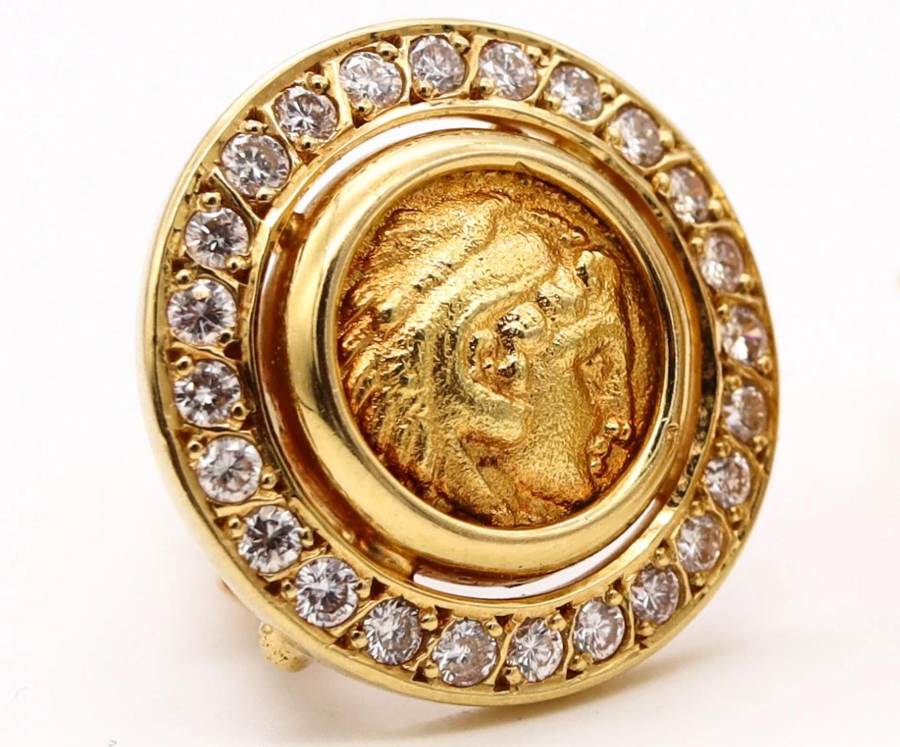 Néo-étrusque Boucles d'oreilles en or 18 carats avec pièce de monnaie grecque classique de 359 avant J.-C. et diamants de 2,42 carats en vente