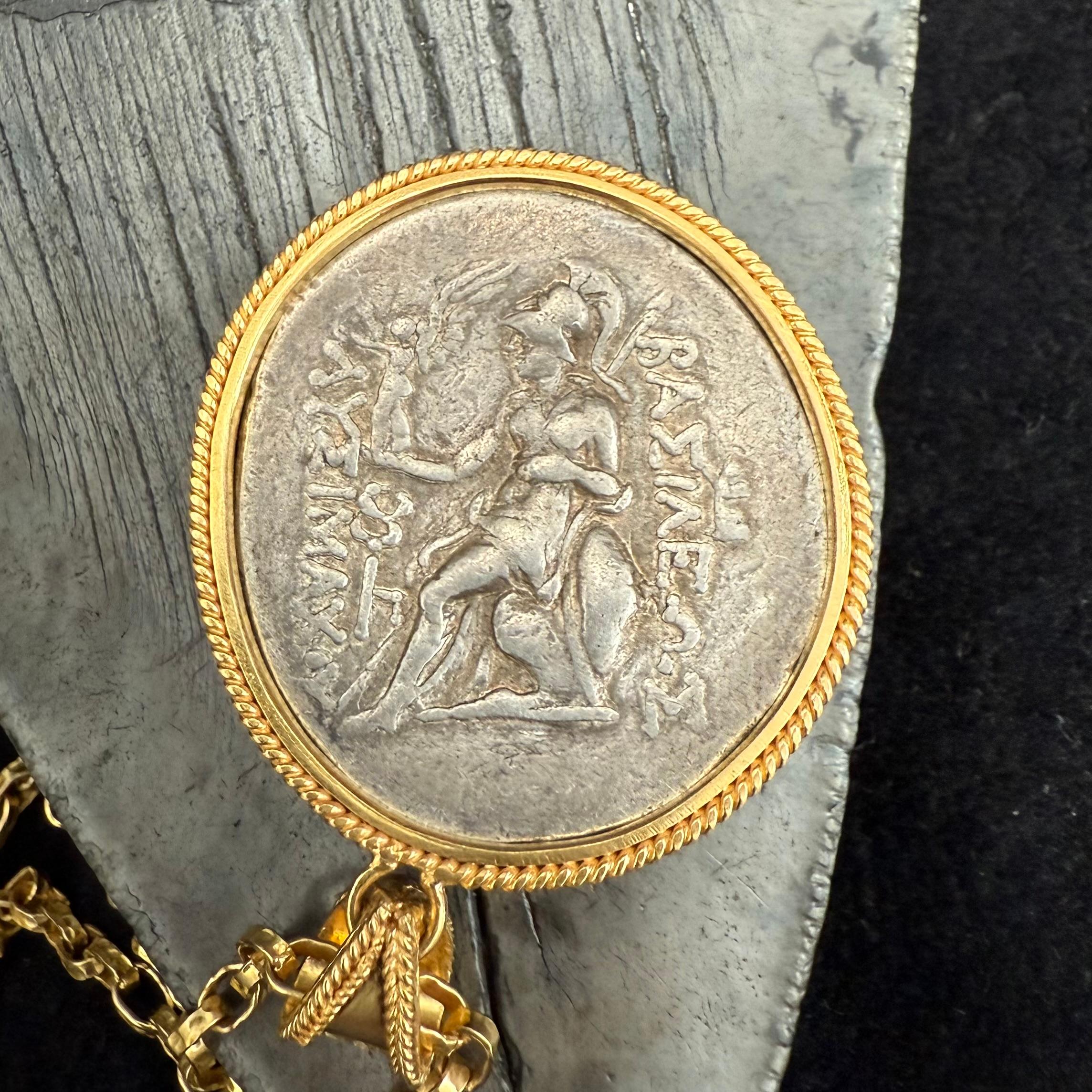 Pendentif en or 18K en forme de pièce de monnaie d'Alexander le Grand du 3e siècle avant J.-C., avec diamant en vente 5