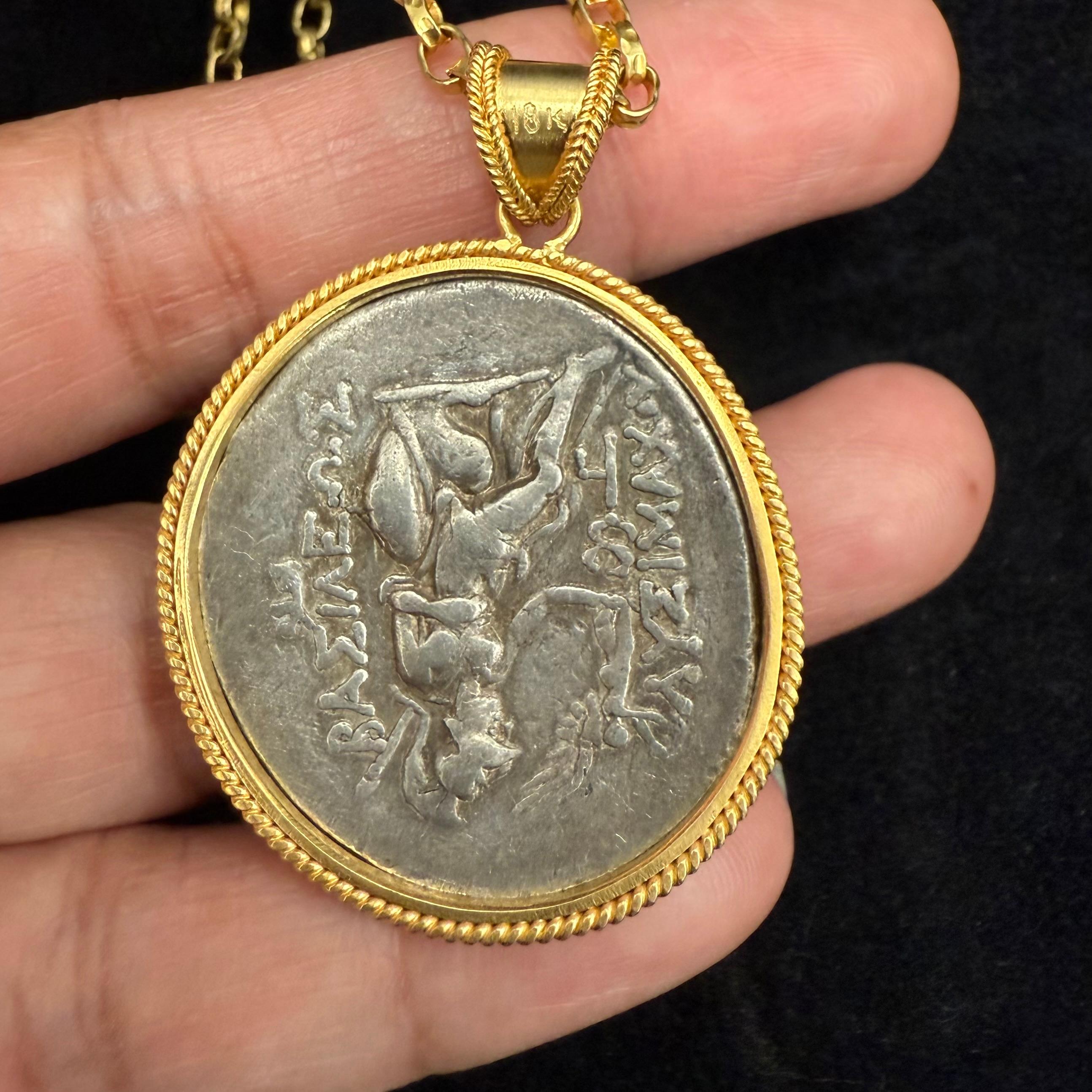 Pendentif en or 18K en forme de pièce de monnaie d'Alexander le Grand du 3e siècle avant J.-C., avec diamant en vente 6