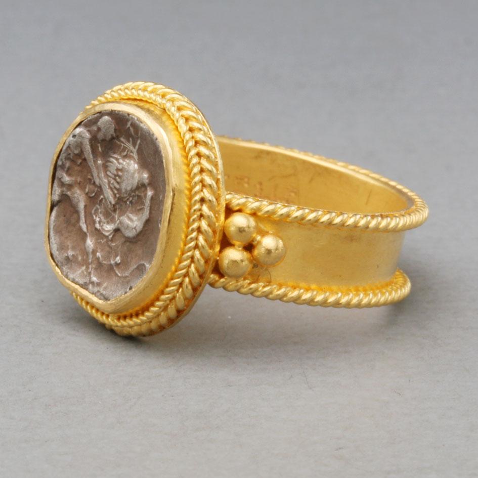 Ancient Greek 3rd Century BC Hercules Lion Coin 22K Gold Ring In New Condition For Sale In Soquel, CA