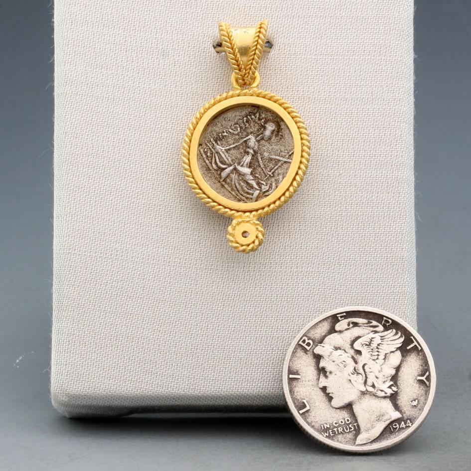 Ancient Greek 3rd Century BC Nymph Coin Diamond 18K Gold Pendant in vendita 2