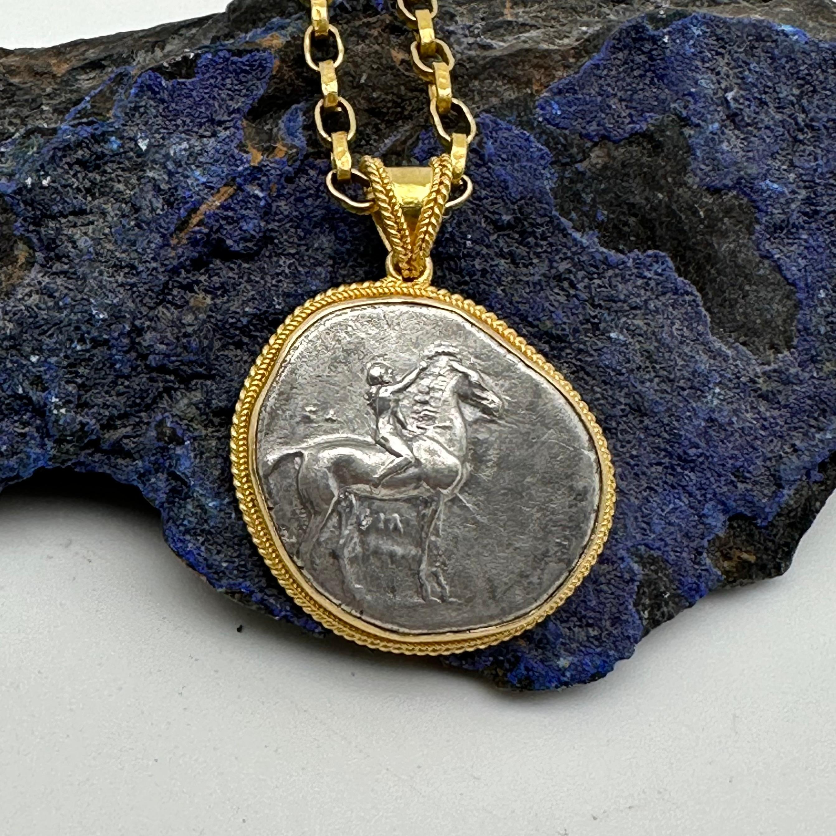 Antike griechische Jugend des 3. Jahrhunderts BC auf Pferd Münze 18K Gold Pedant 7