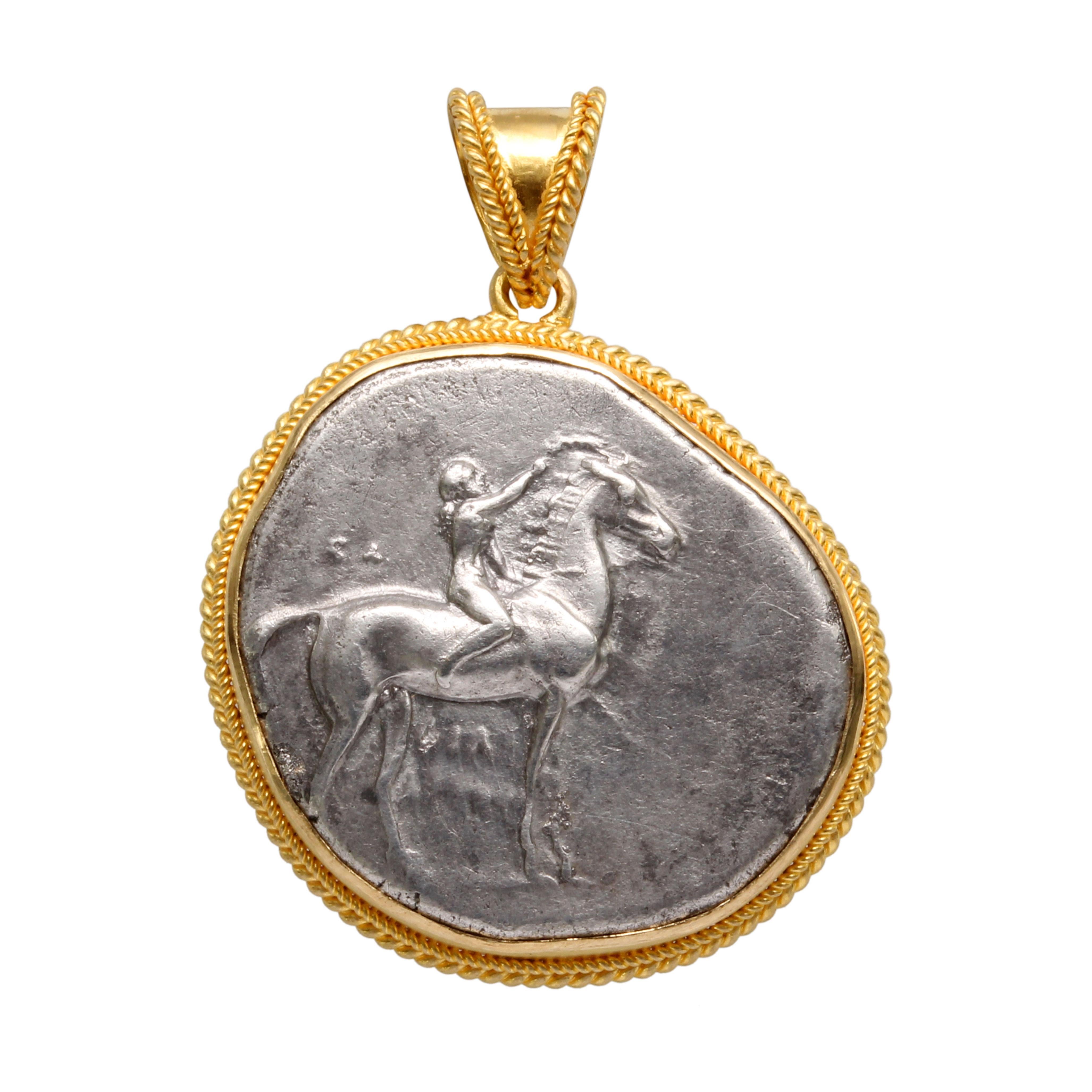 Antike griechische Jugend des 3. Jahrhunderts BC auf Pferd Münze 18K Gold Pedant 1