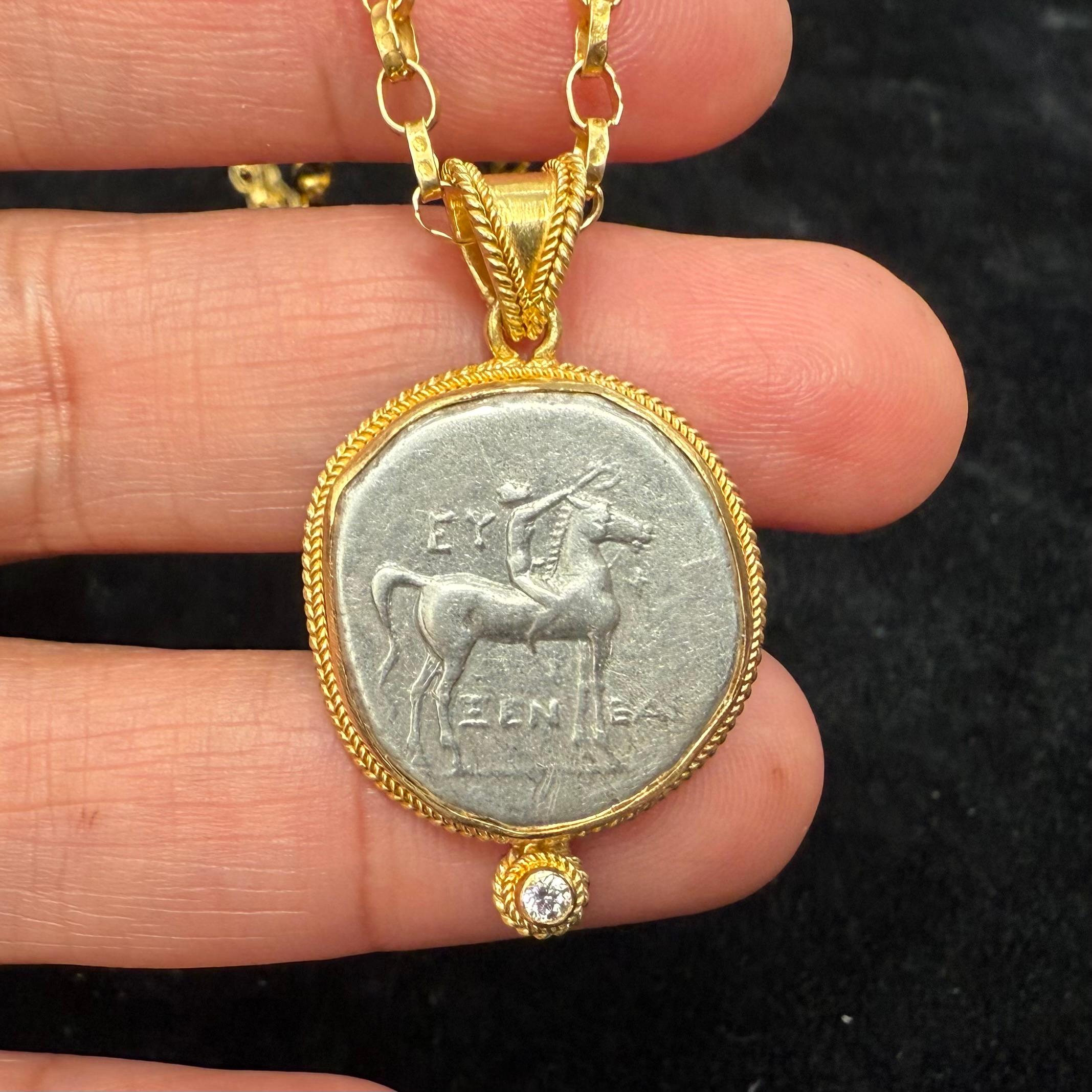 Antike griechische 3. Jahrhundert v. Chr. Jugend auf Pferd Münze Diamant 18K Gold-Anhänger für Damen oder Herren im Angebot