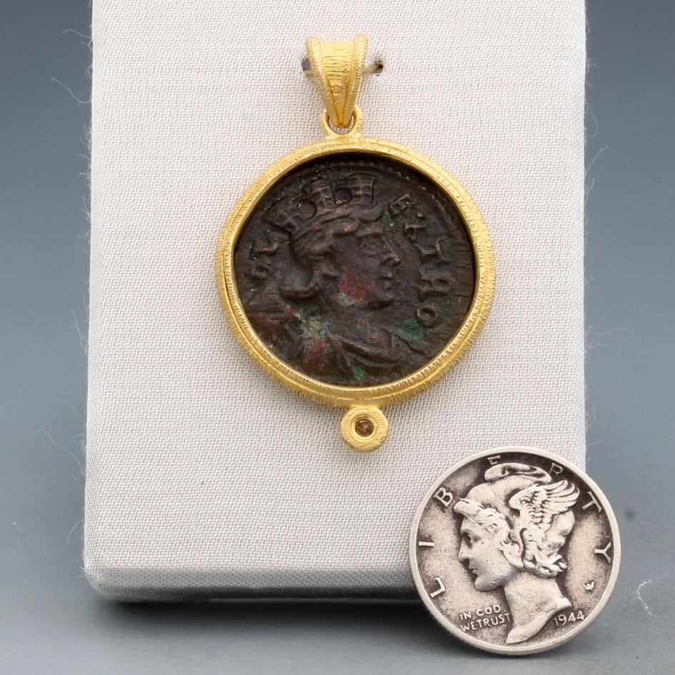 Taille rose Pendentif en or 18K avec diamant et pièce de monnaie grecque ancienne du IIIe siècle en forme de cheval en vente