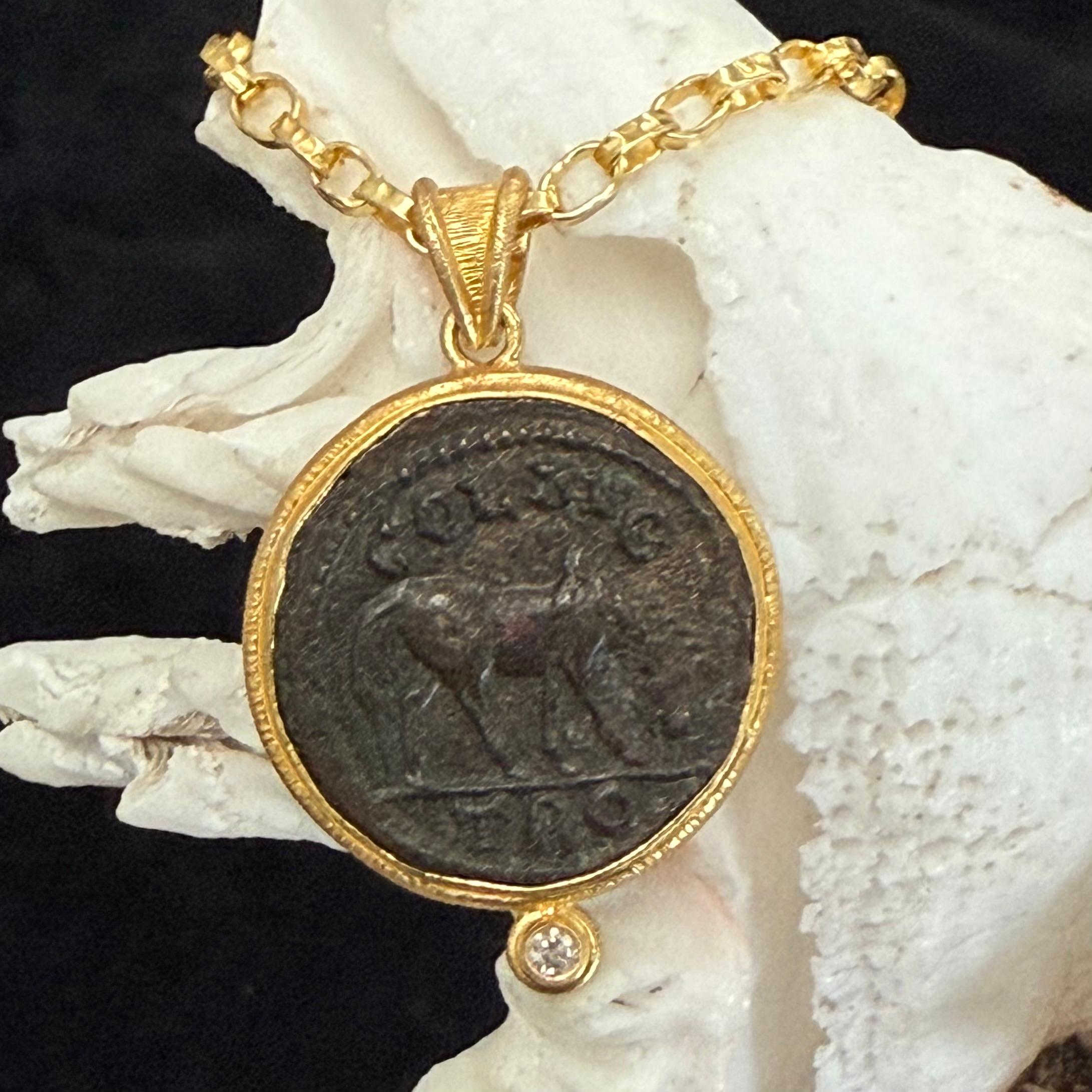 Pendentif en or 18K avec diamant et pièce de monnaie grecque ancienne du IIIe siècle en forme de cheval en vente 3