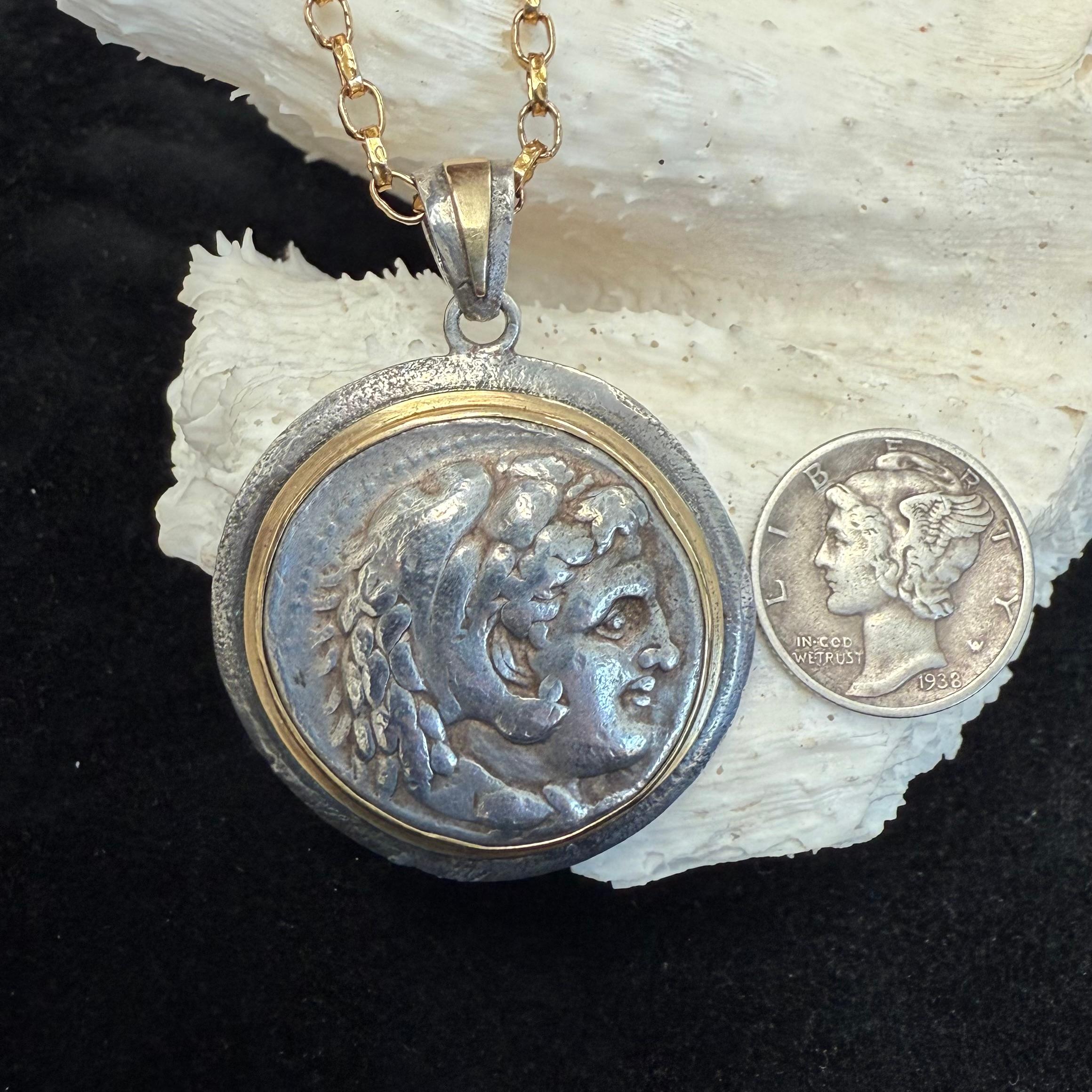 Ancient Greek 4th Century BC Alexander the Great Coin Silver/18K Gold Pendant In New Condition For Sale In Soquel, CA