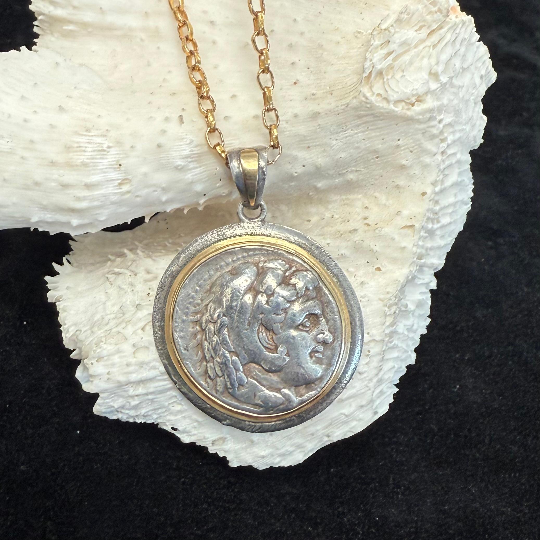 Ancient Greek 4th Century BC Alexander the Great Coin Silver/18K Gold Pendant For Sale 1