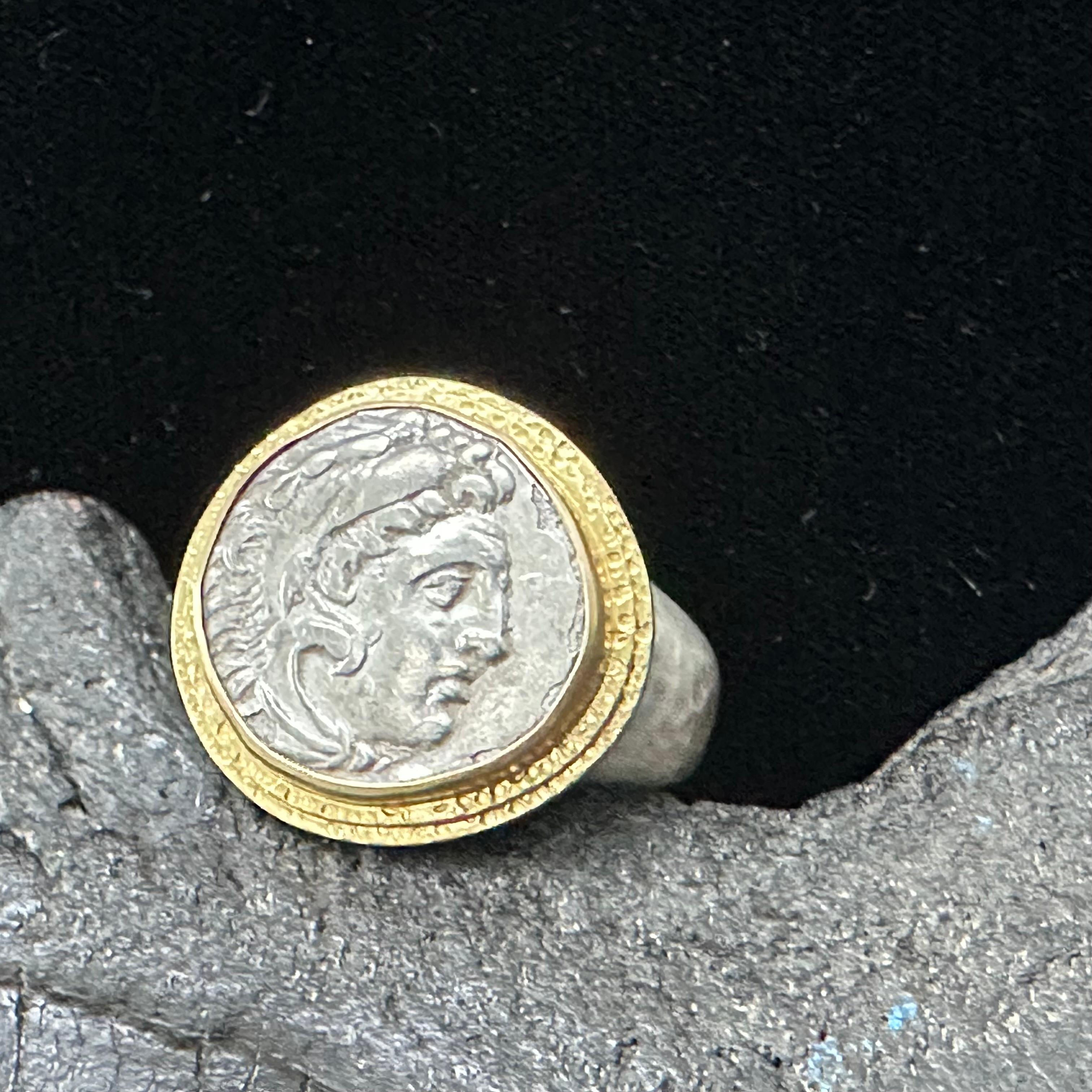 Bague pour homme en argent et en or 18 carats de la Grèce antique du 4e siècle avant J.-C. Alexander the Great Coin en vente 6