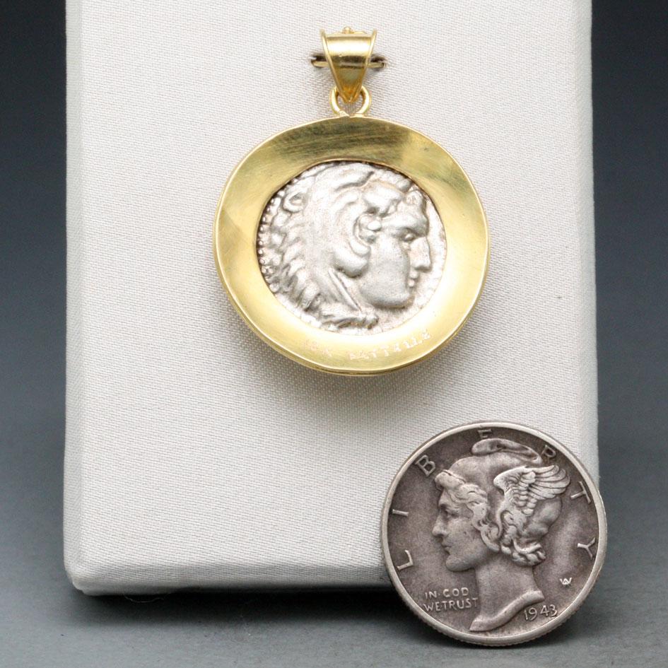 Classical Greek Ancient Greek 4th Century Bc Alexander the Great Zeus Coin 18k Gold Pendant For Sale