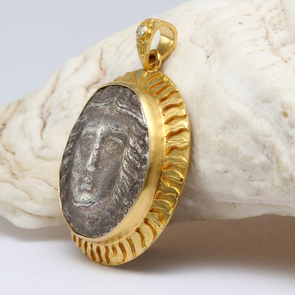 Ancient Greek 4th Century BC Apollo Tetradrachm Coin Diamond 18K Gold Pendant  For Sale 1