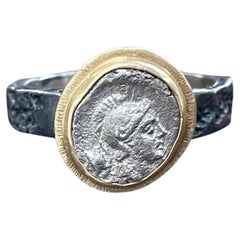 Bague en or 18 carats avec pièce de monnaie grecque antique d'Athènes du 4e siècle avant J.-C. en argent oxydé