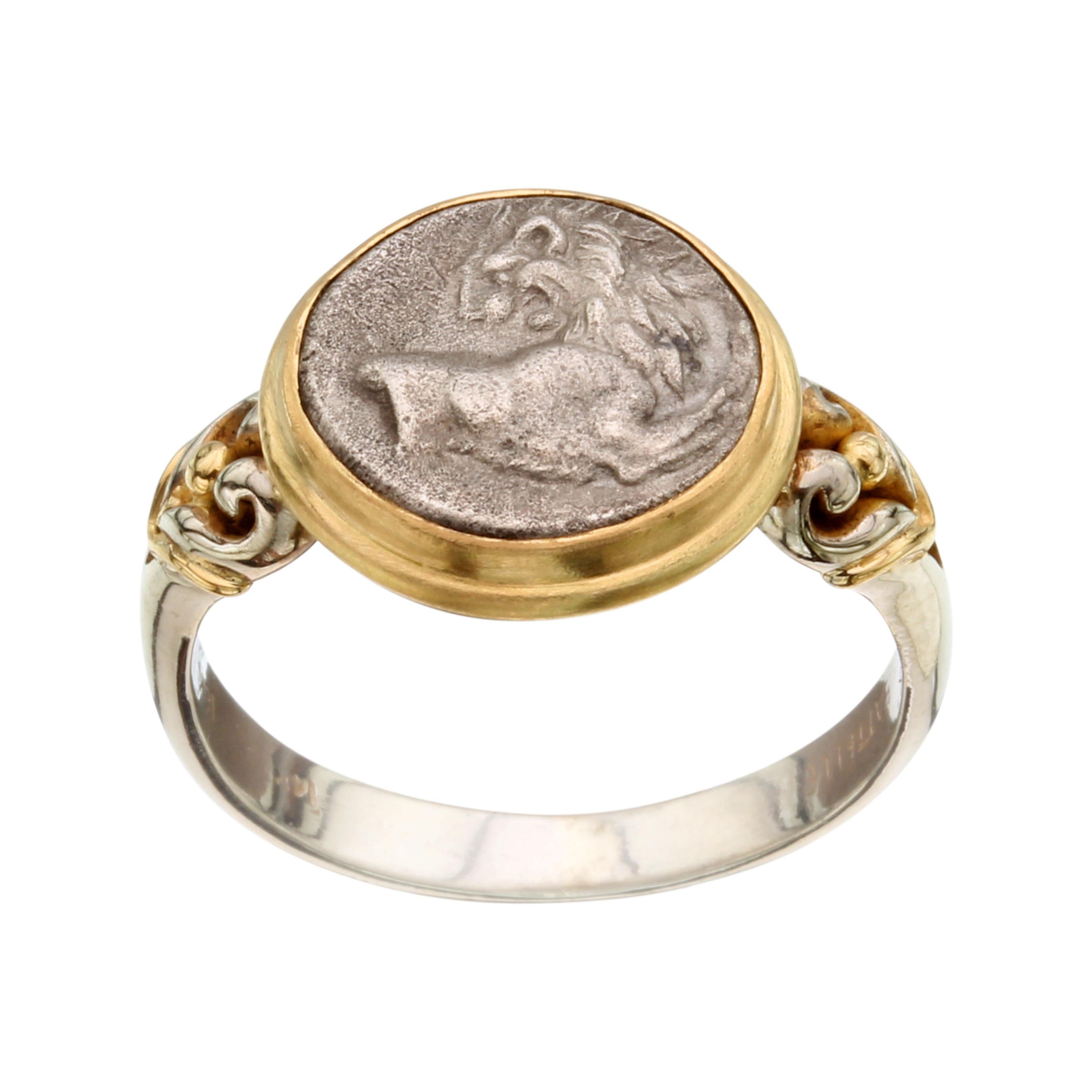 Bague en or blanc 18 carats/14 carats en forme de lion de l'Antiquité grecque du 4e siècle avant J.-C. en vente 2