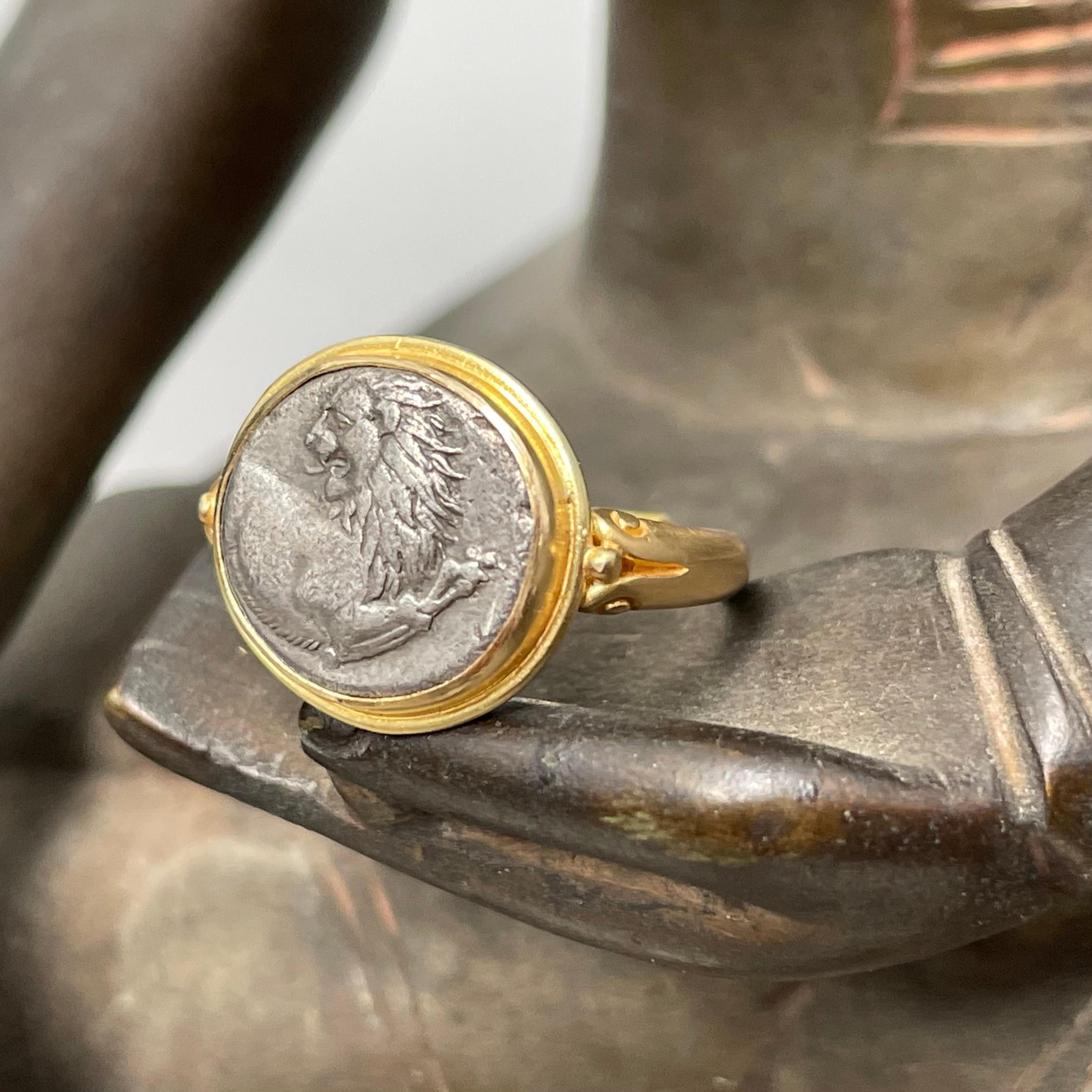 Women's or Men's Ancient Greek 4th Century BC Lion Coin 18K Gold Ring For Sale
