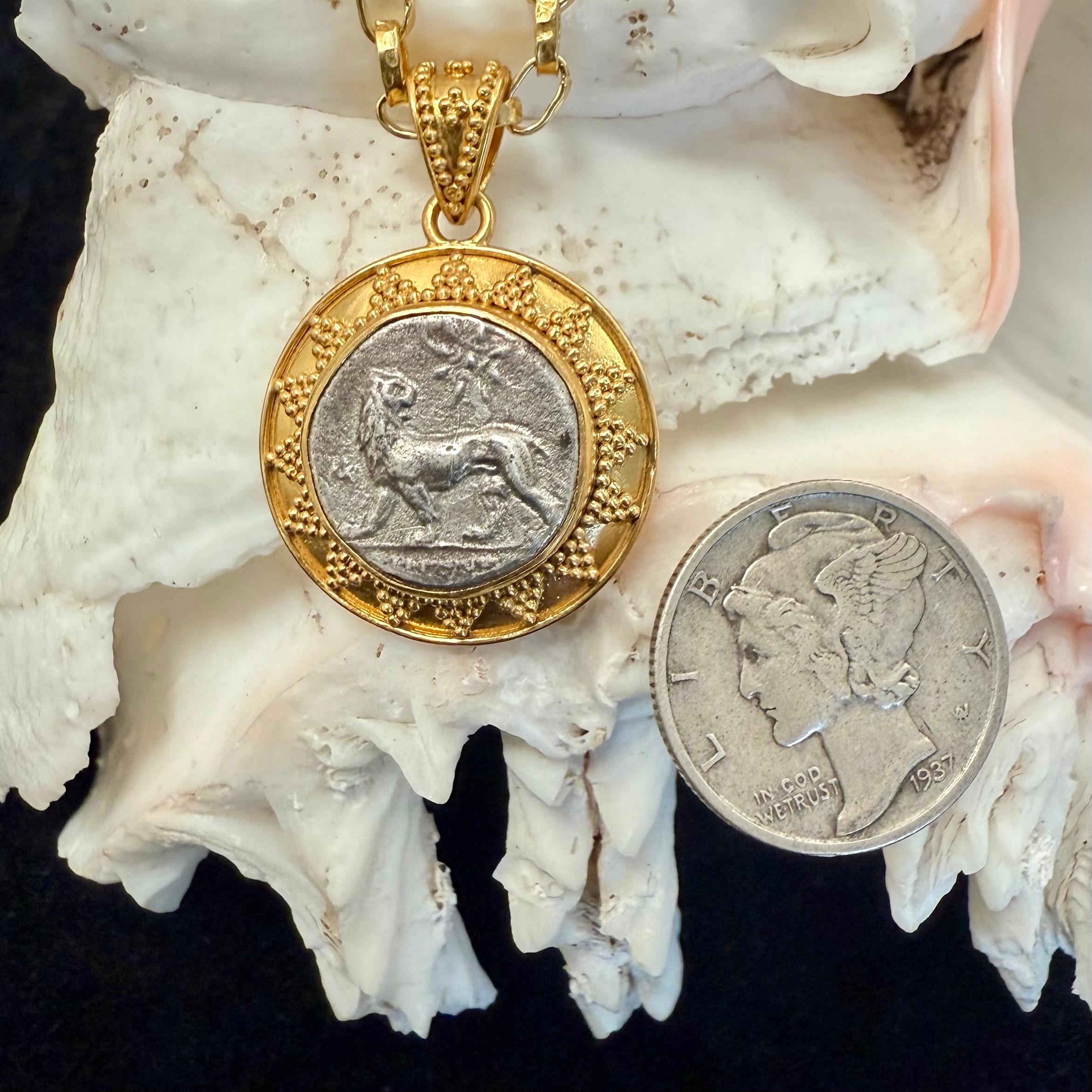 Antike griechische Löwenmünze aus dem 4. Jahrhundert v. Chr. 22K Gold-Anhänger im Angebot 5