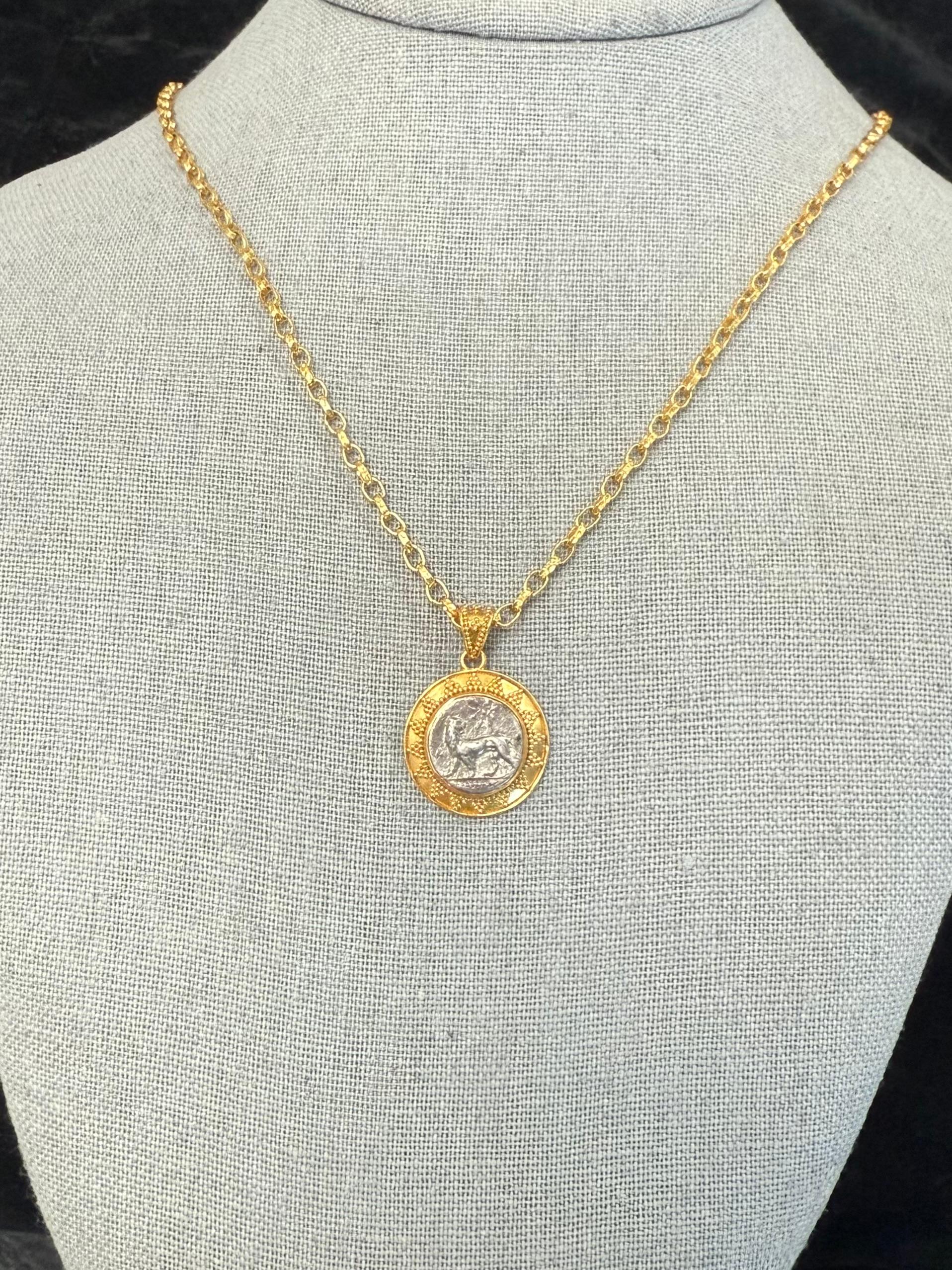 Antike griechische Löwenmünze aus dem 4. Jahrhundert v. Chr. 22K Gold-Anhänger im Angebot 3