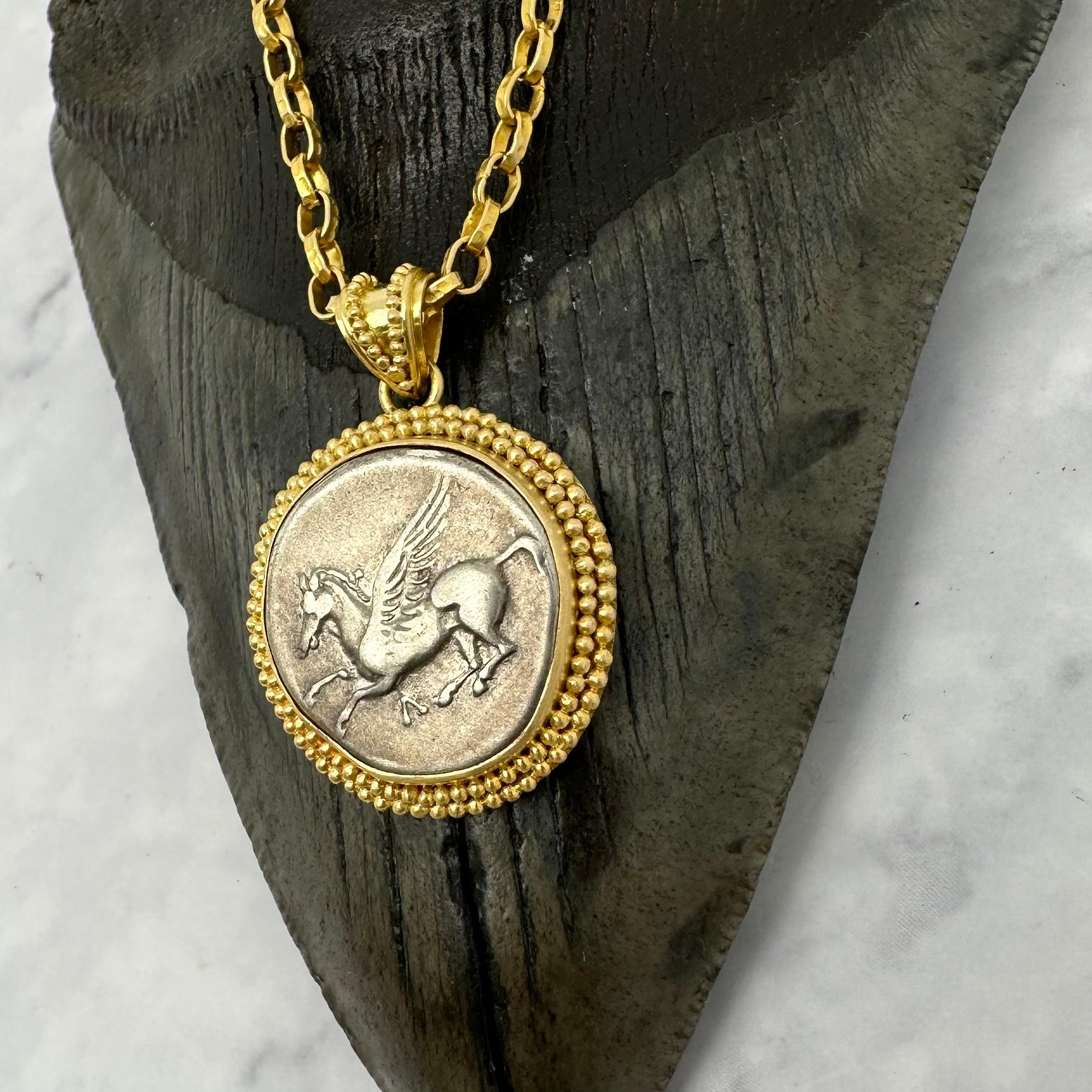 Ancient Greek 4th Century BC Pegasus Coin Granulated 18K Gold Pendant In New Condition For Sale In Soquel, CA